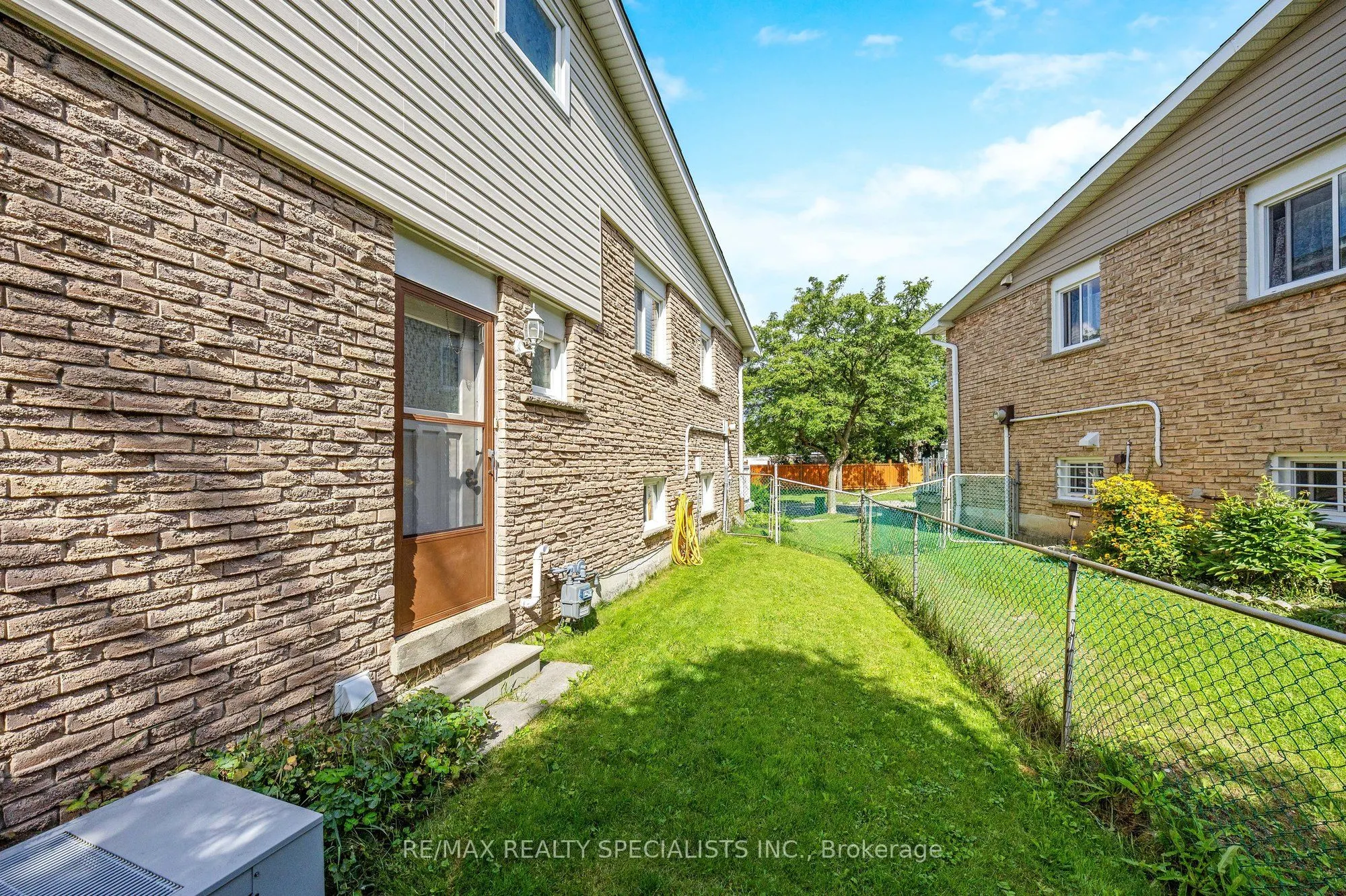 6356 Chaumont Crescent
