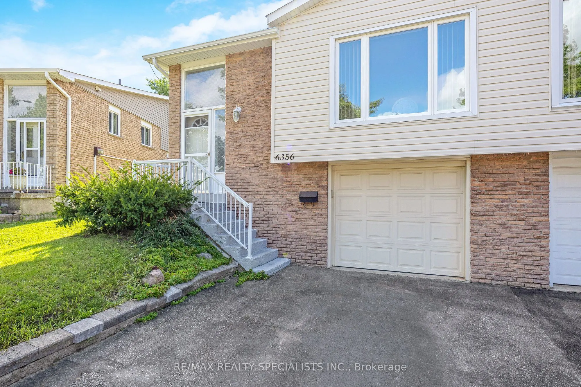 6356 Chaumont Crescent