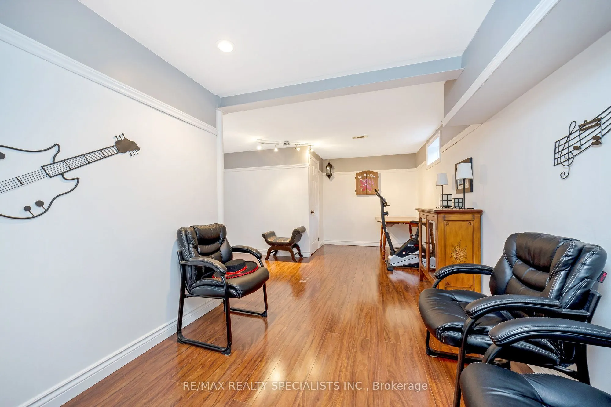 6356 Chaumont Crescent