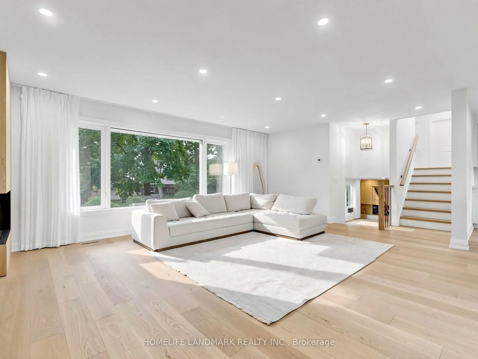 3275 Credit Heights Drive