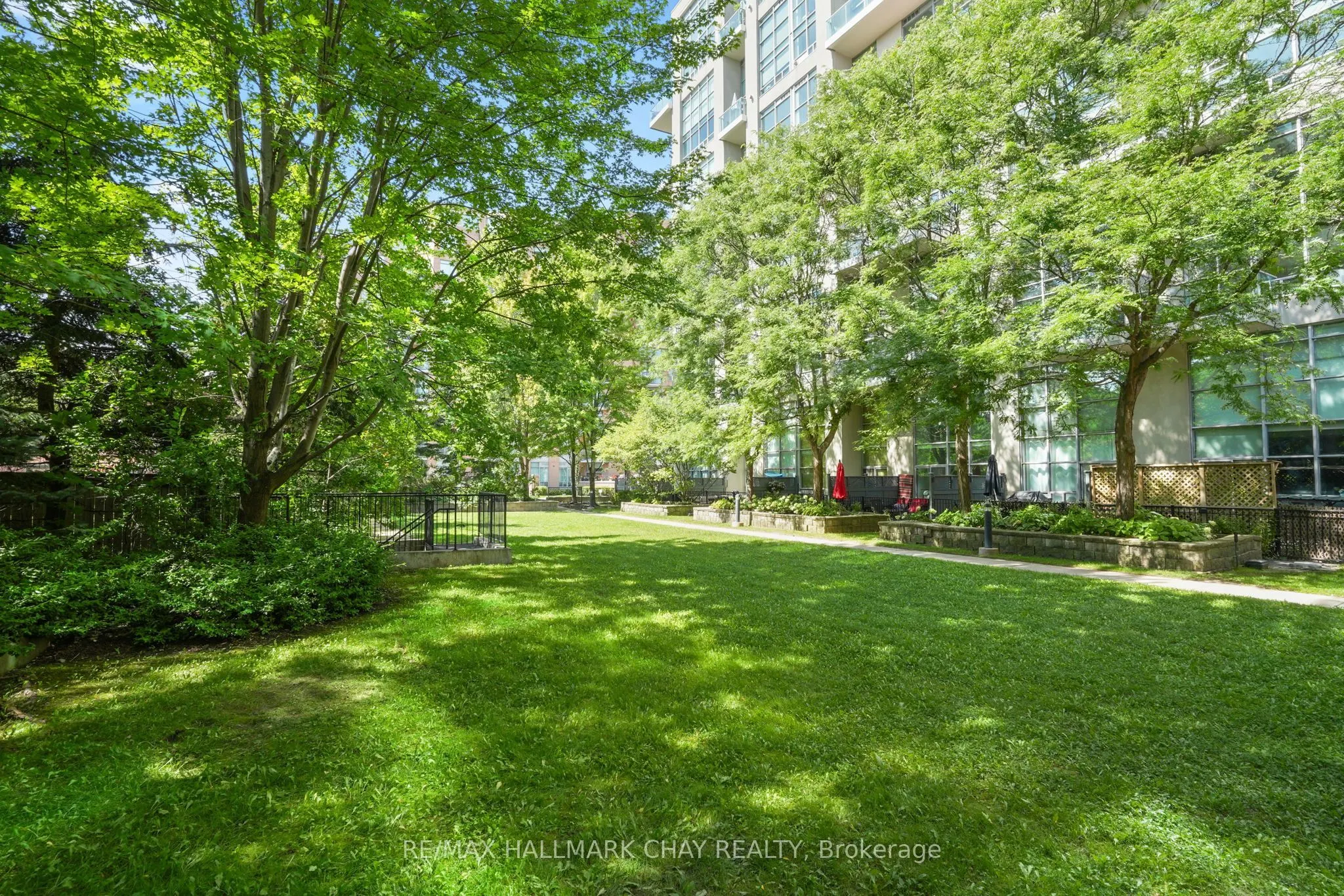 200 Manitoba Street #307