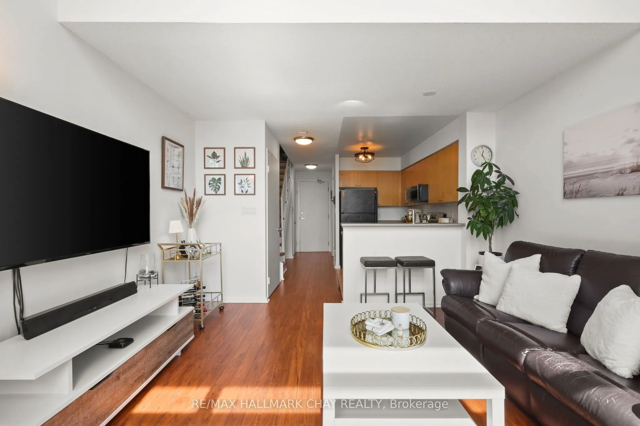 200 Manitoba Street #307