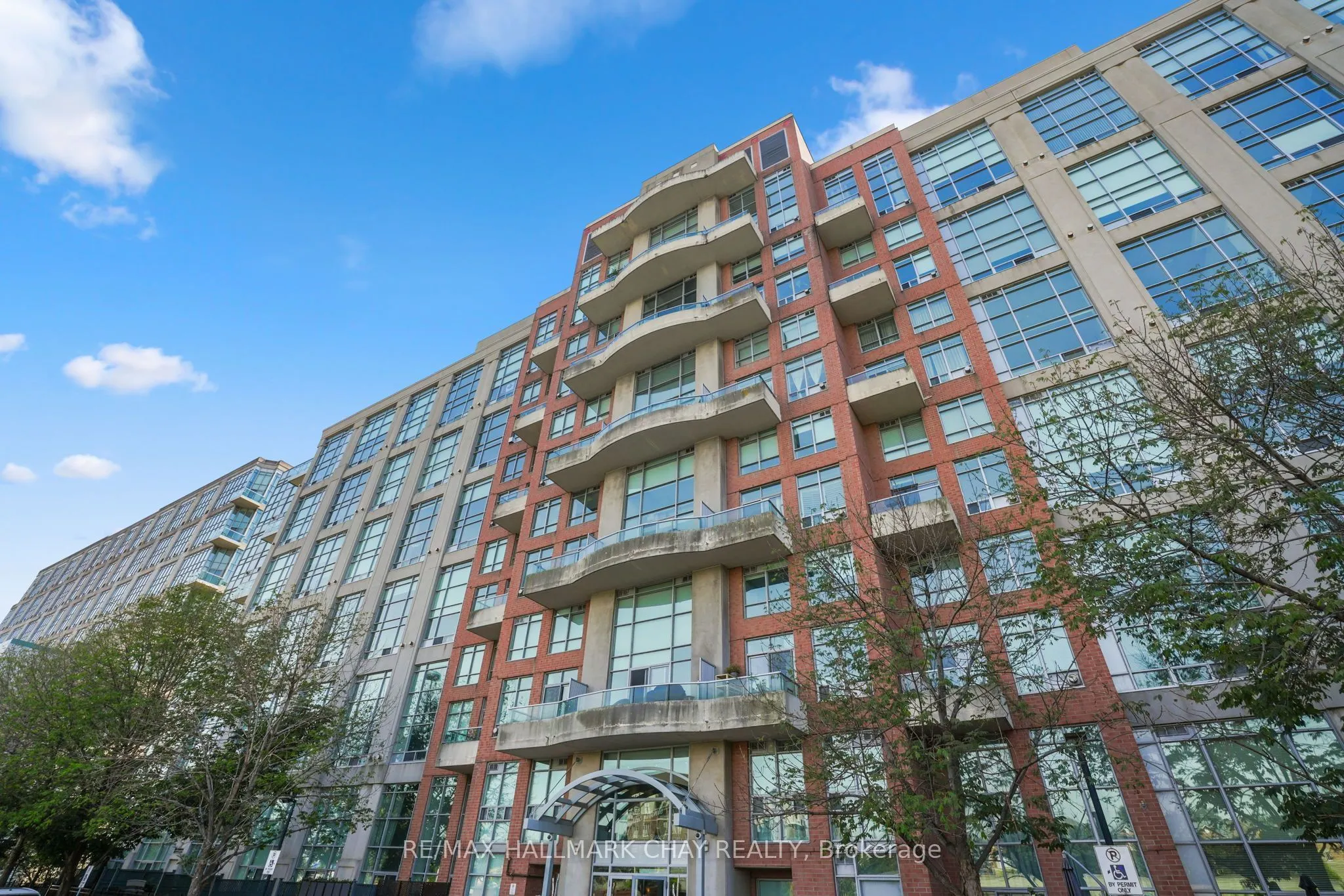 200 Manitoba Street #307