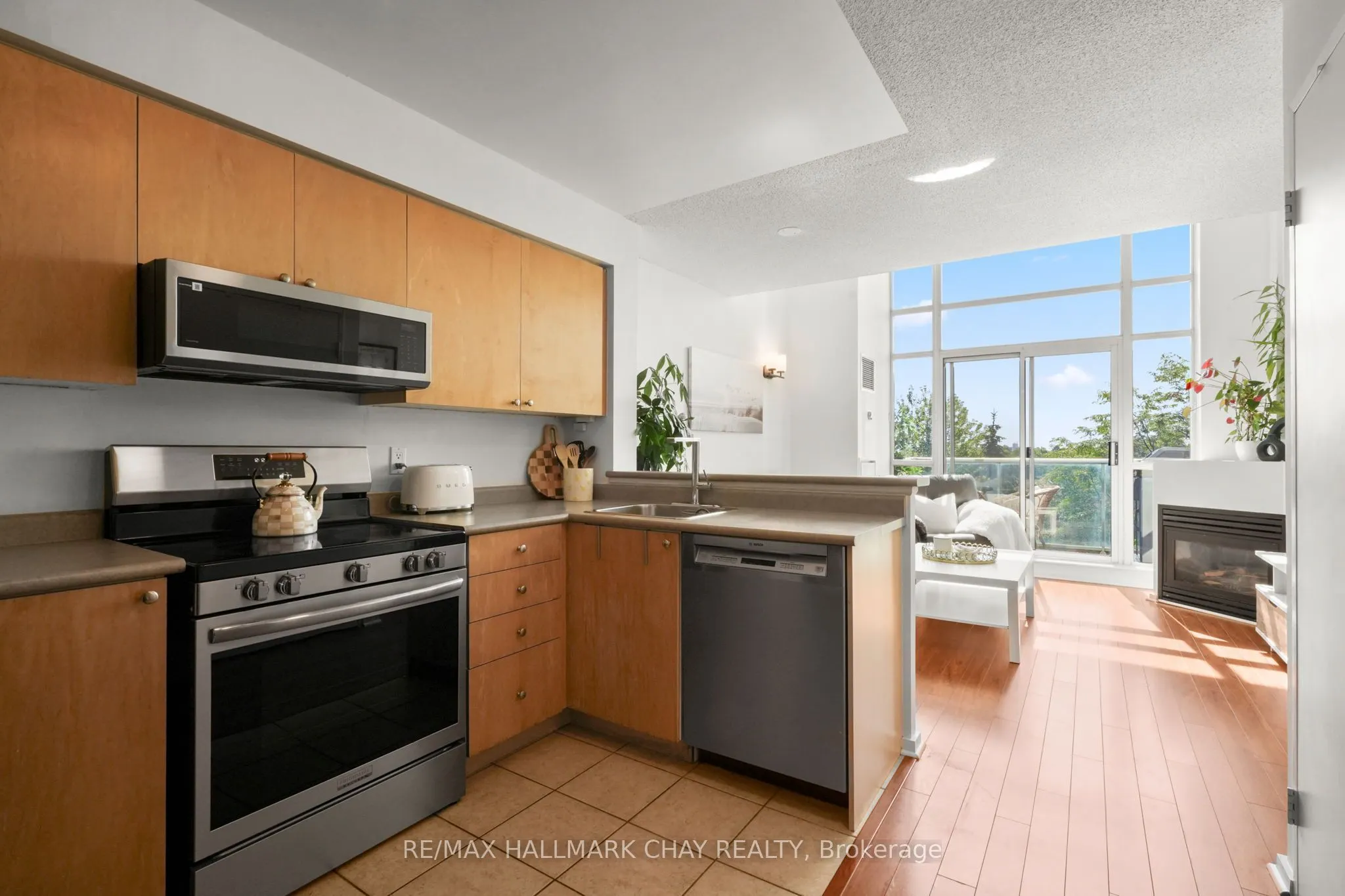 200 Manitoba Street #307