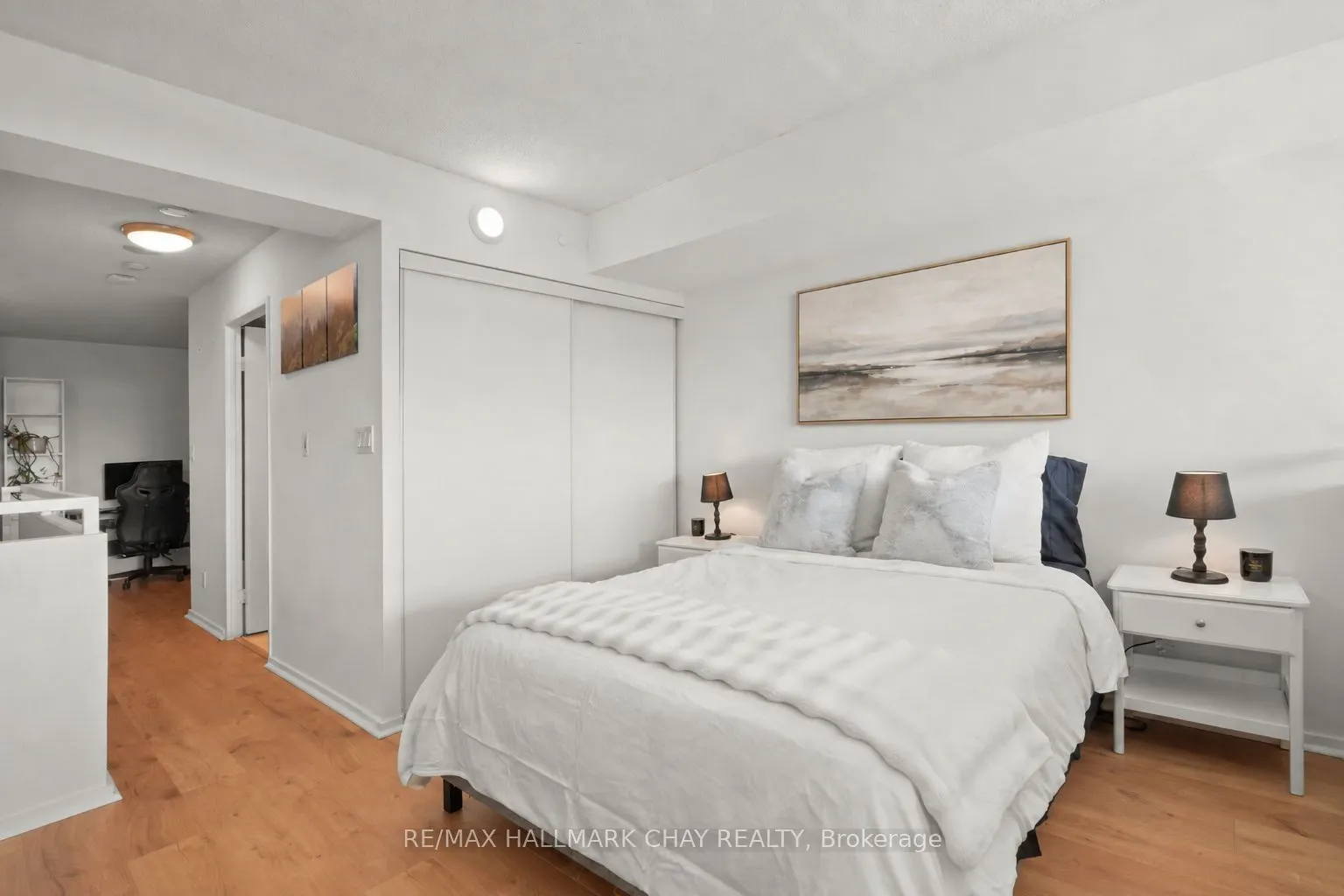 200 Manitoba Street #307