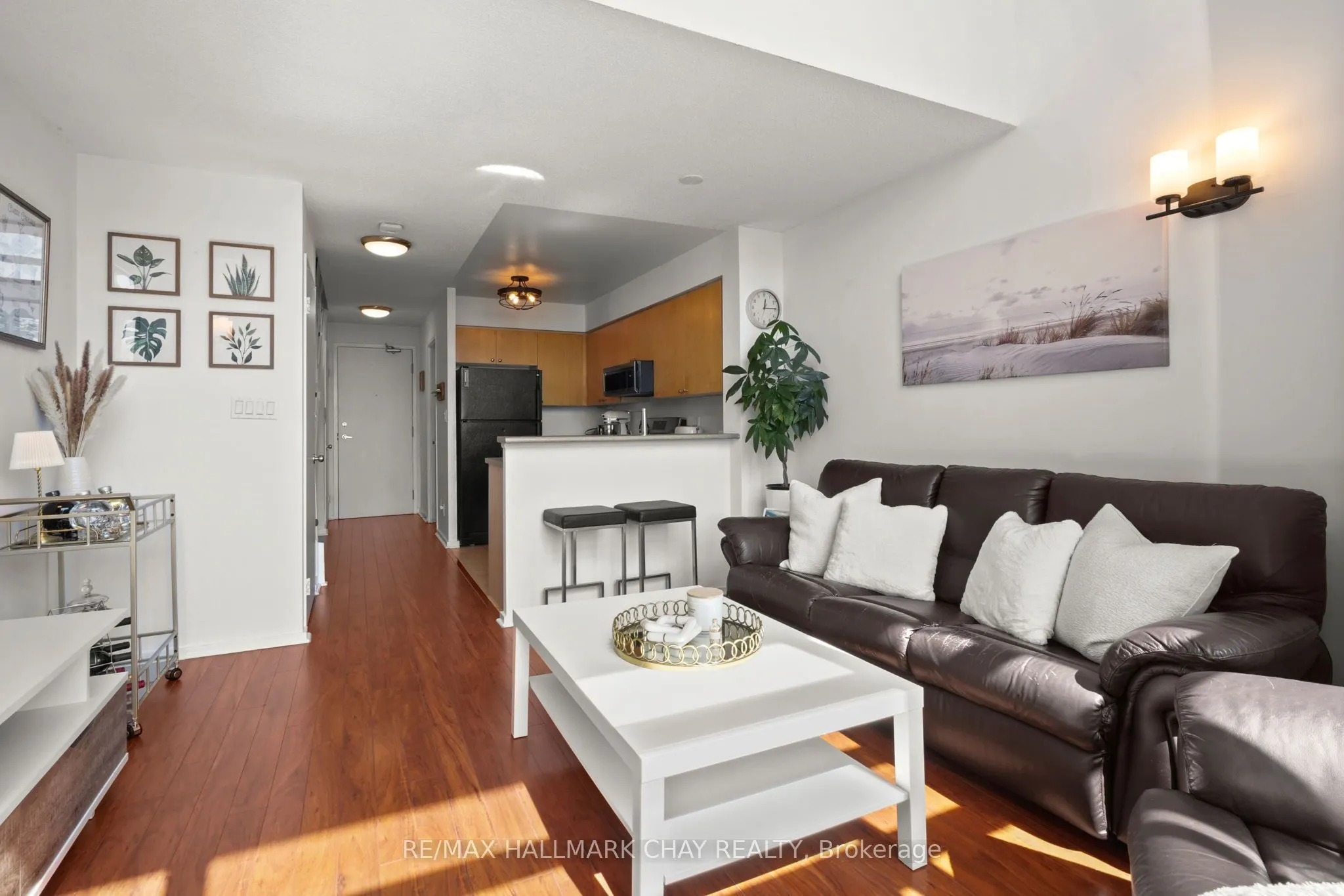 200 Manitoba Street #307