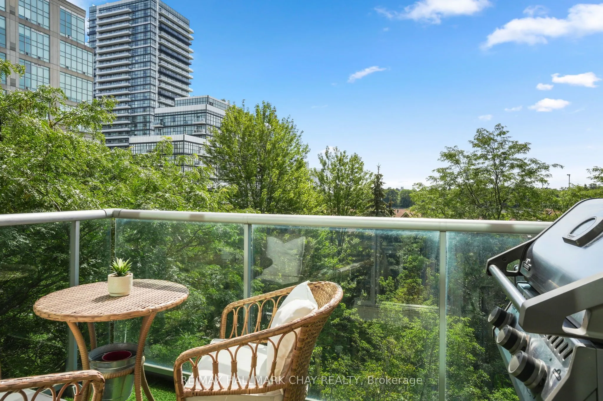 200 Manitoba Street #307