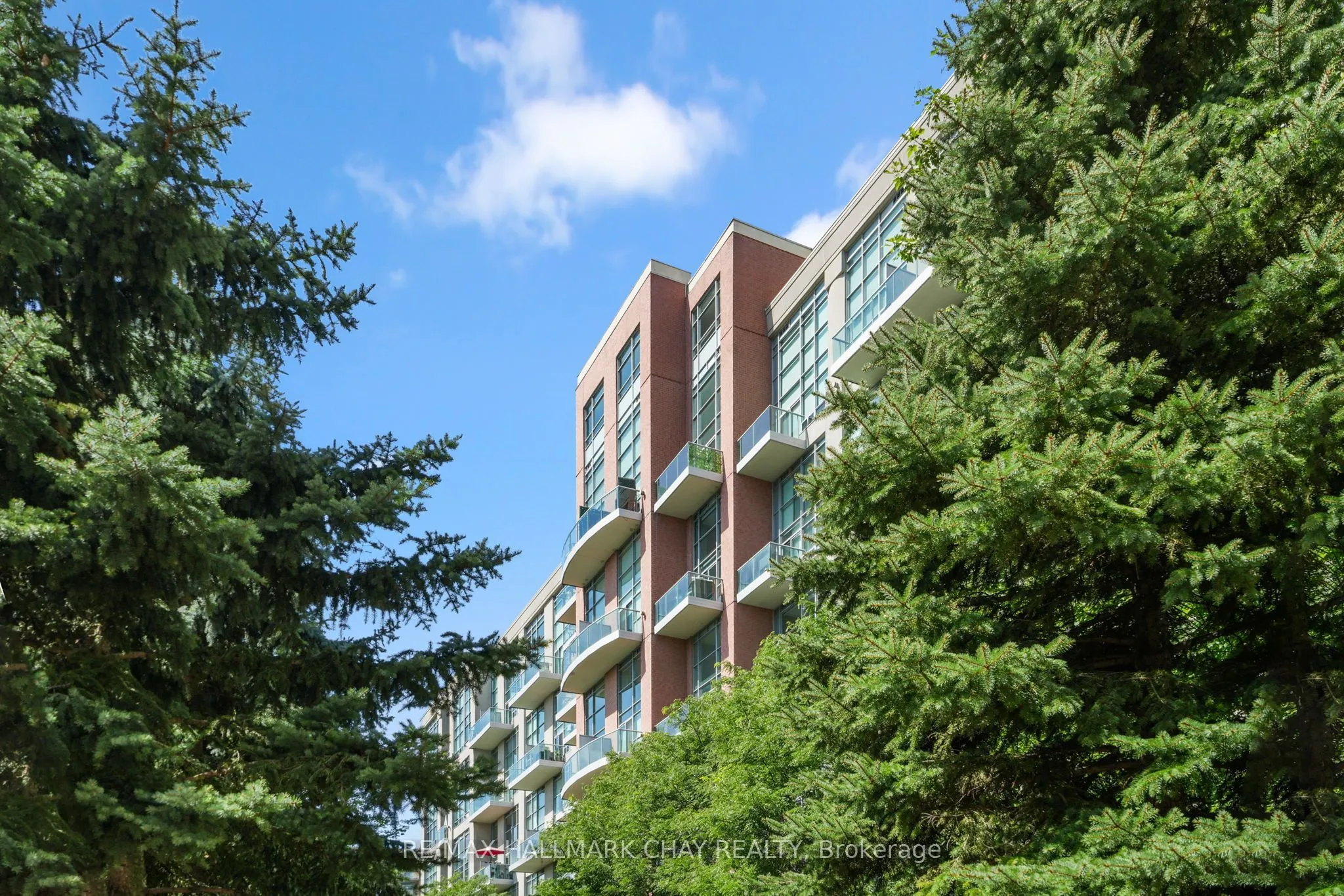 200 Manitoba Street #307