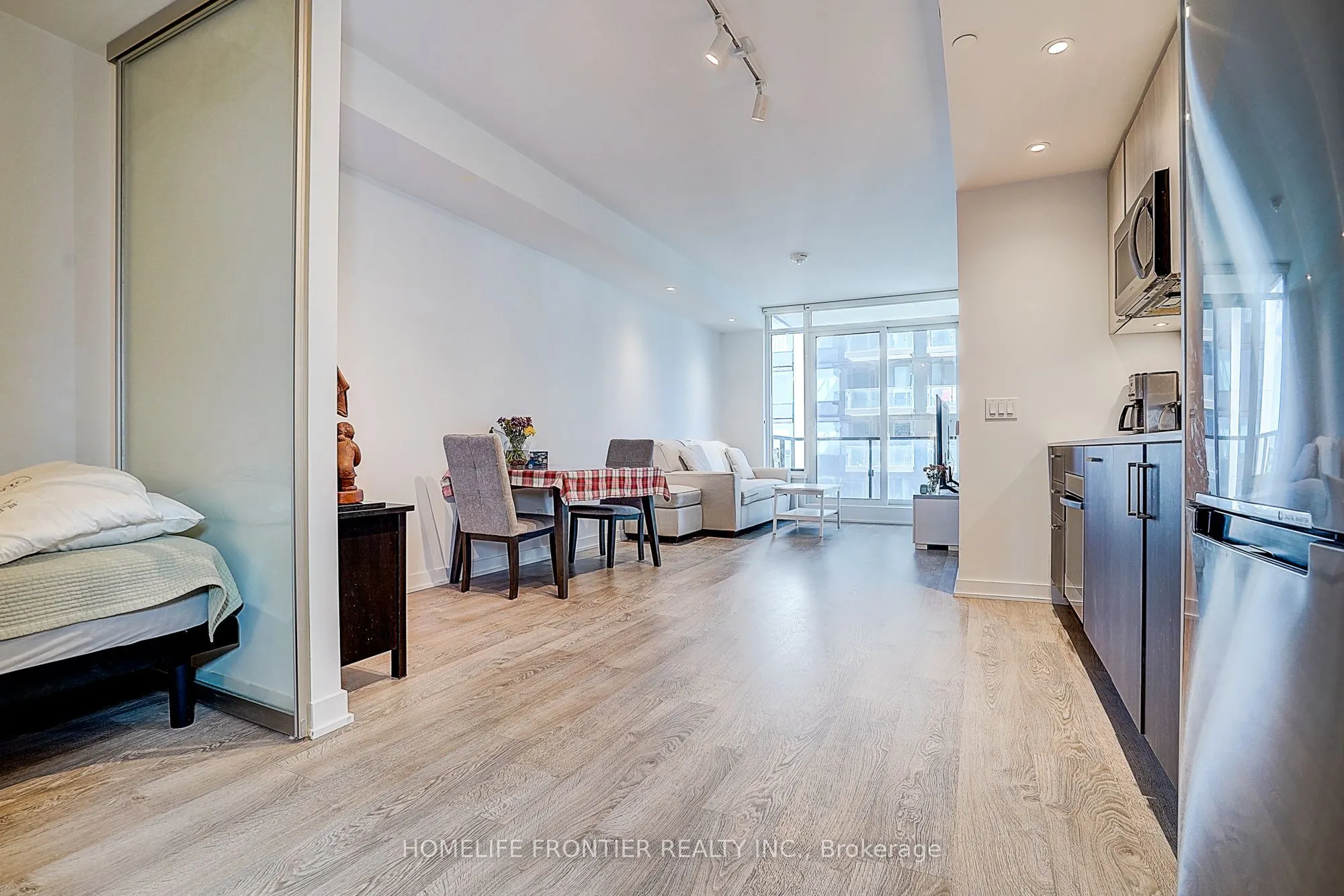 1928 Lakeshore Boulevard W #2005