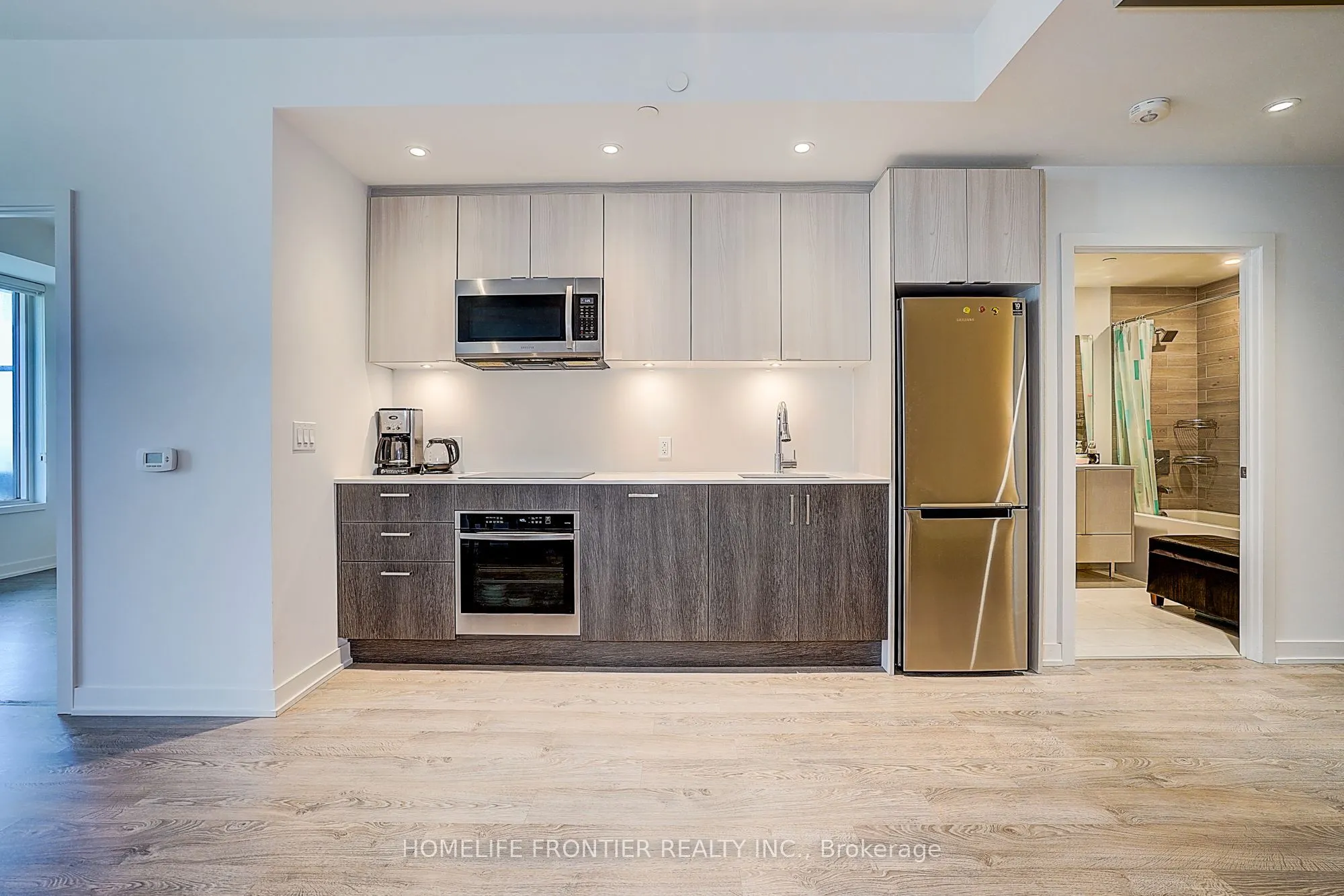 1928 Lakeshore Boulevard W #2005
