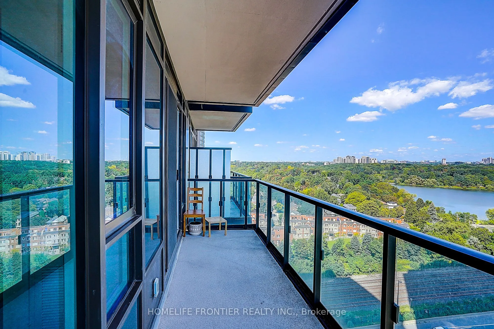 1928 Lakeshore Boulevard W #2005