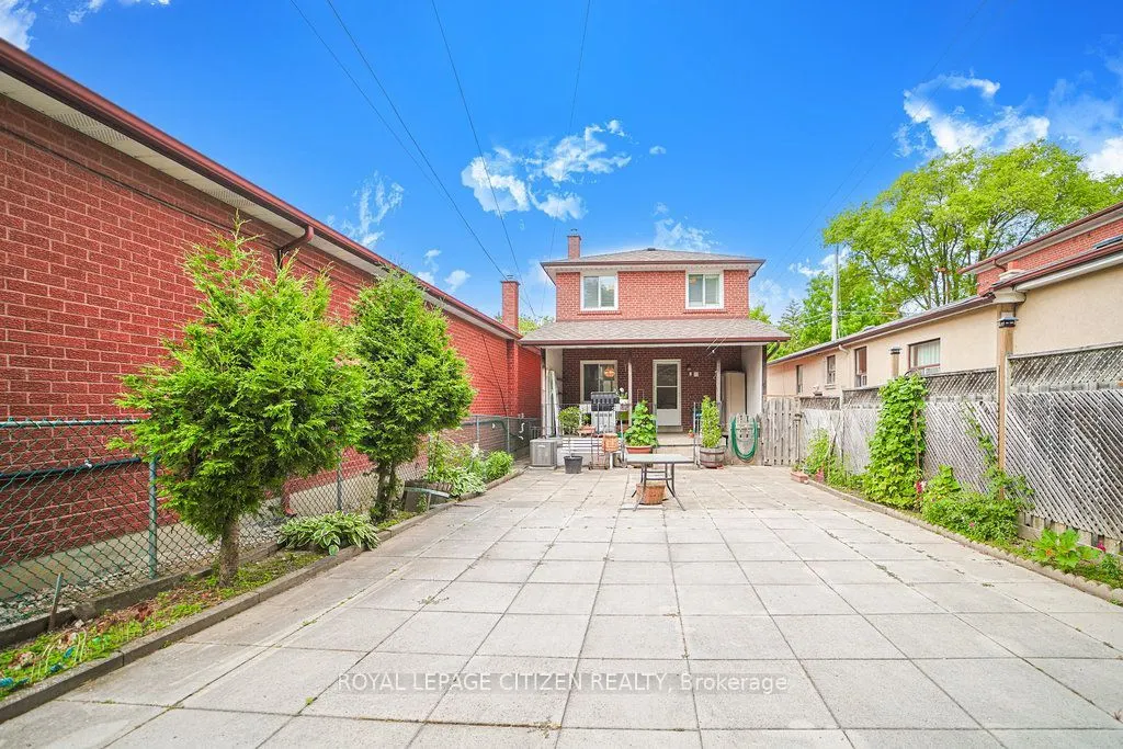 347 Harvie Avenue