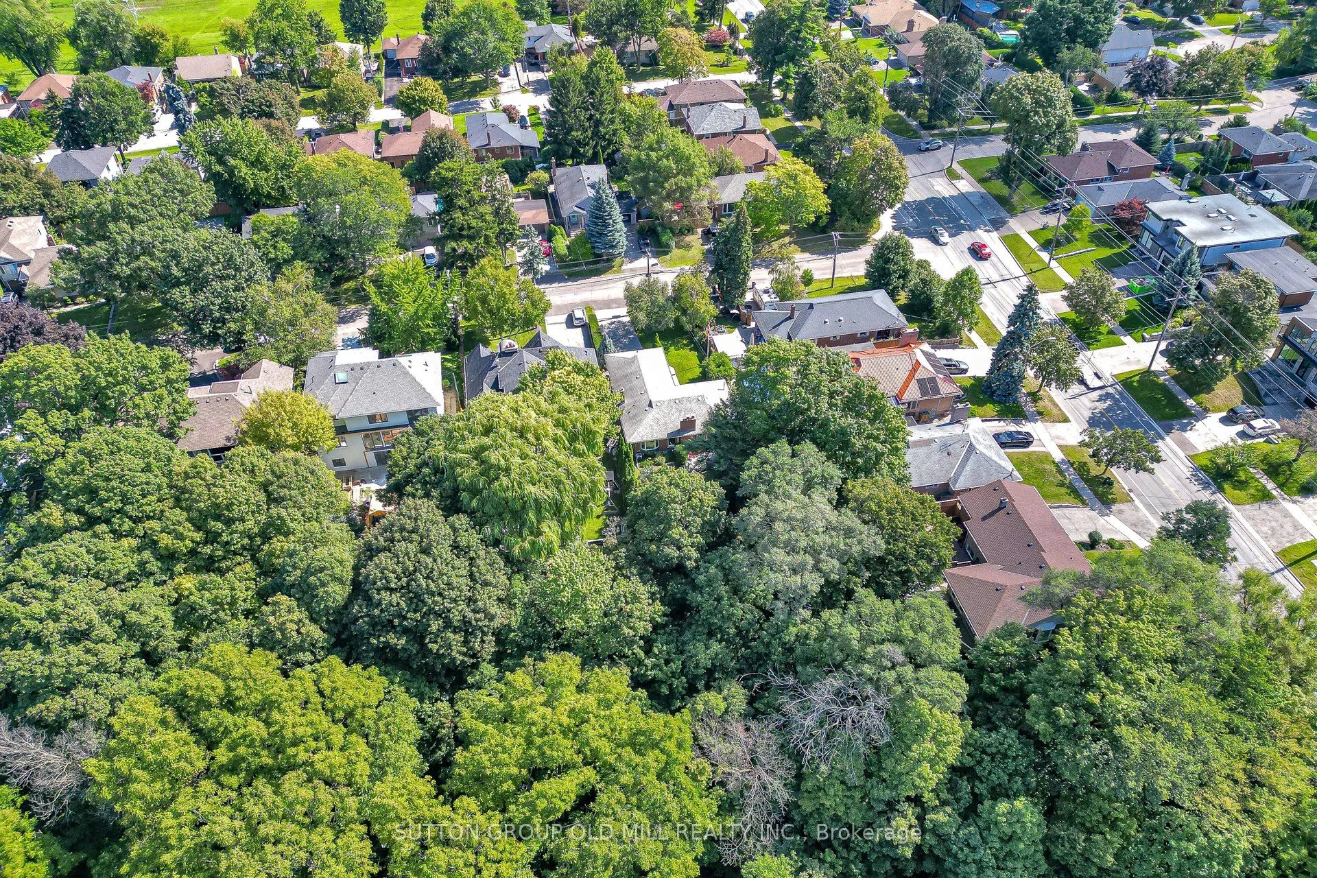 4 Ravenscrest Drive