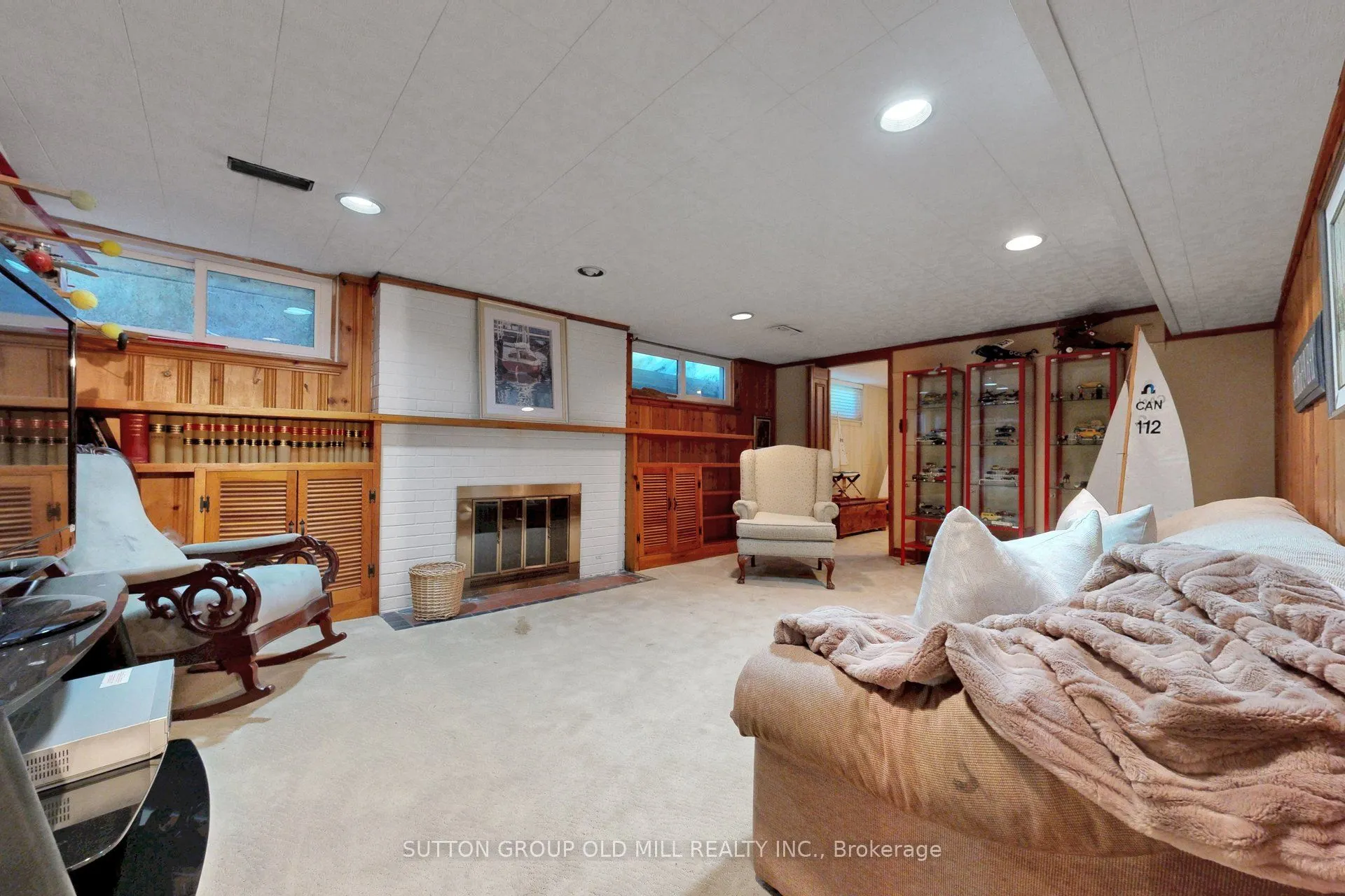 4 Ravenscrest Drive