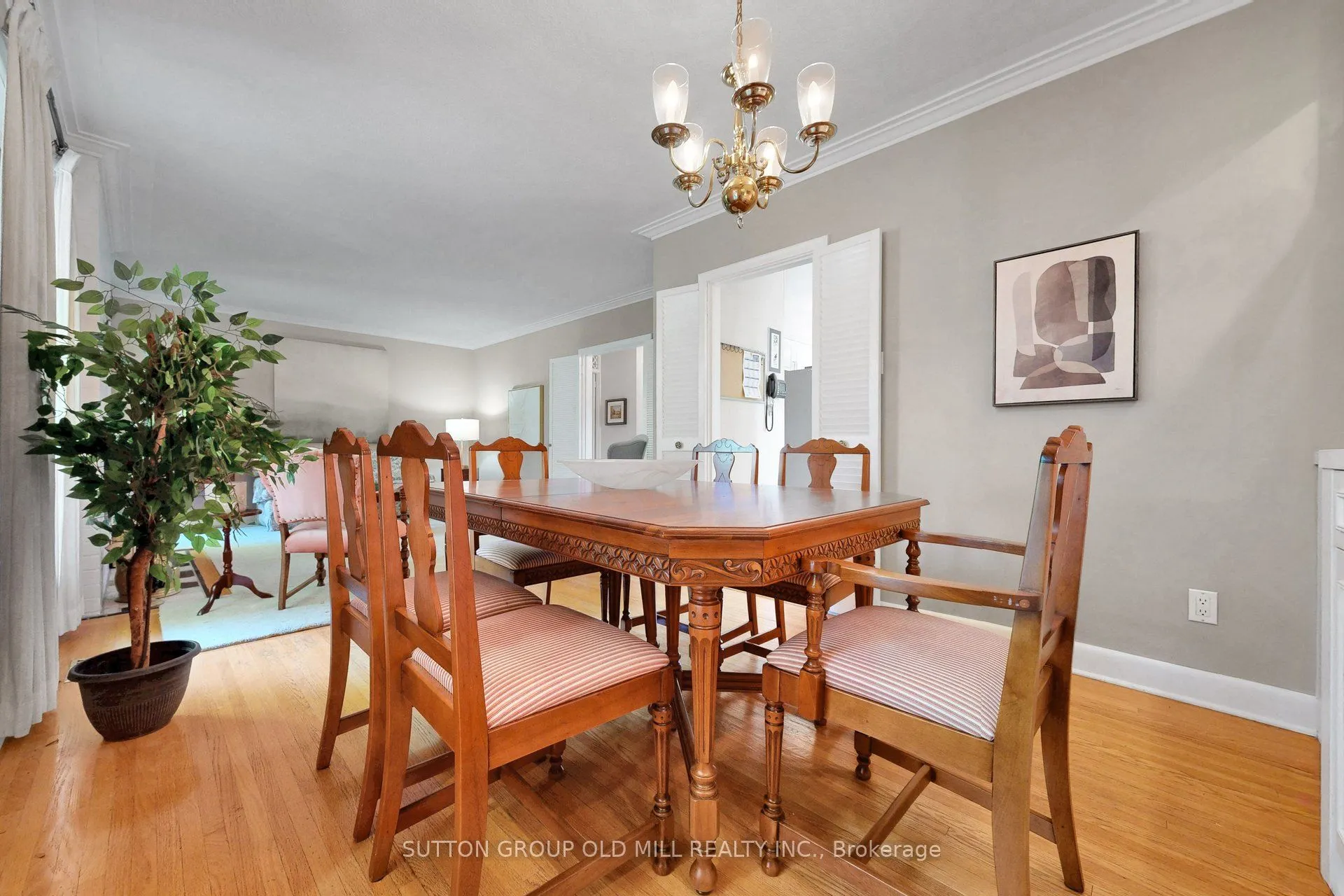 4 Ravenscrest Drive