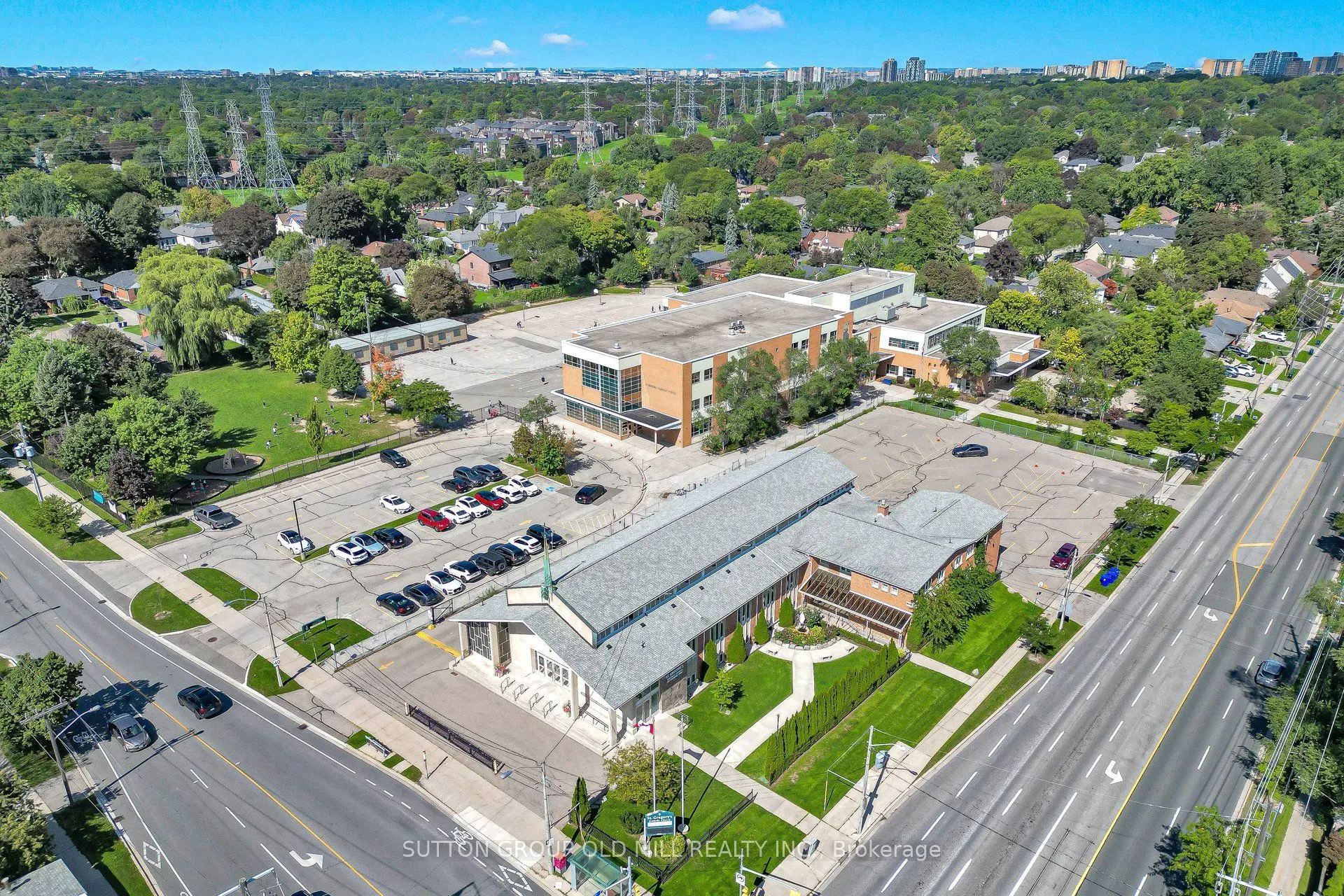 4 Ravenscrest Drive