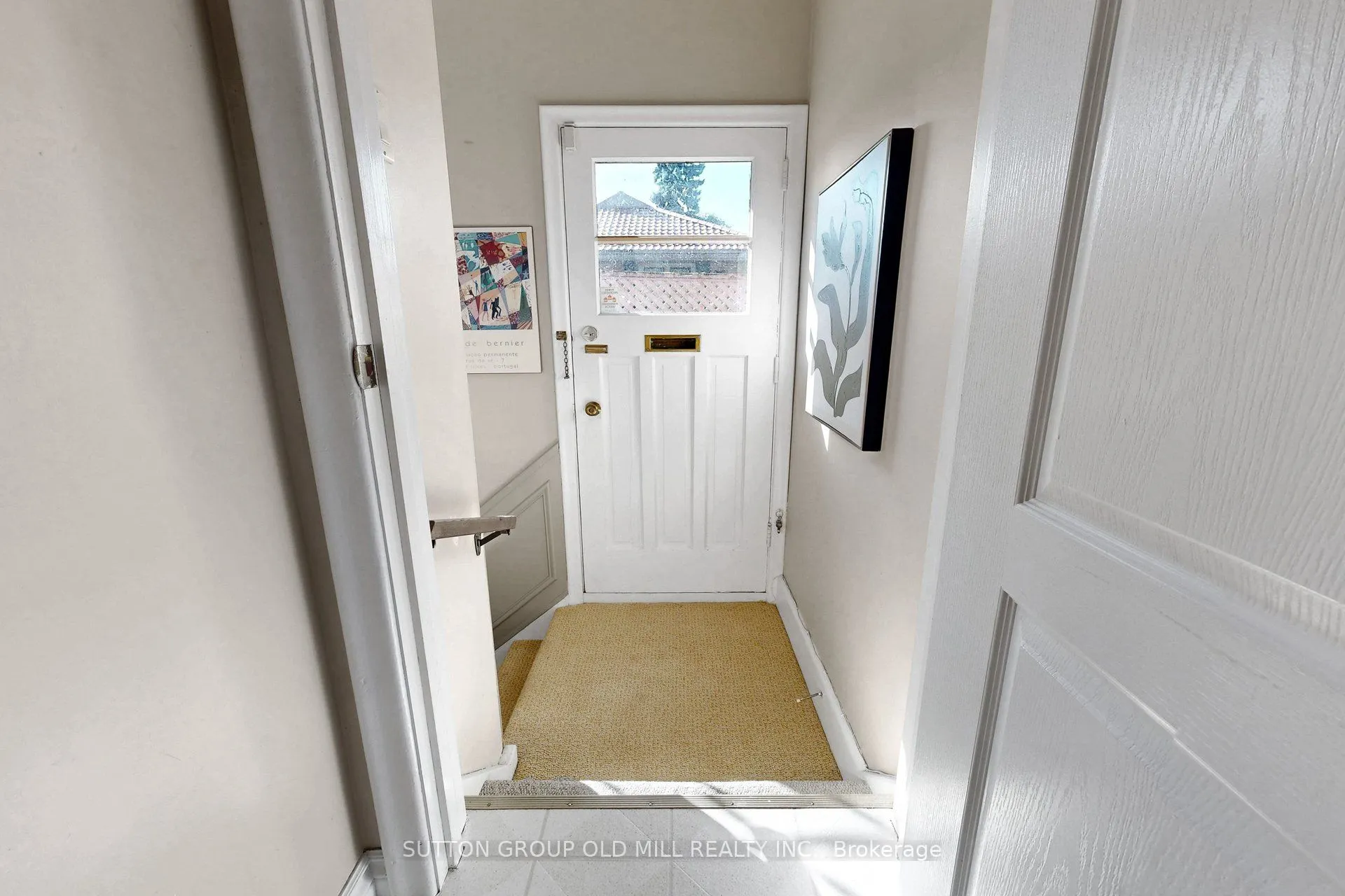 4 Ravenscrest Drive