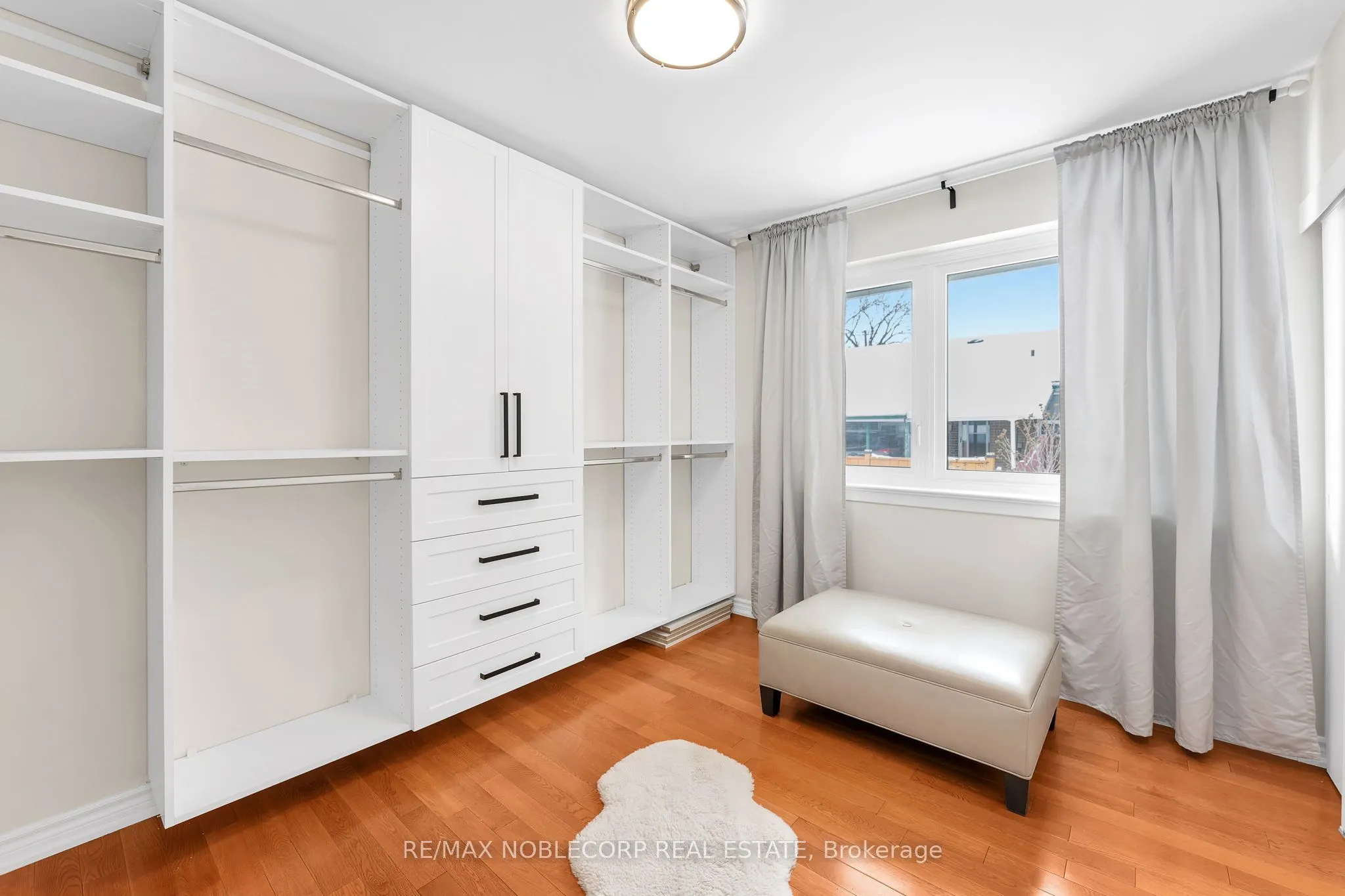 4230 Bloor Street W