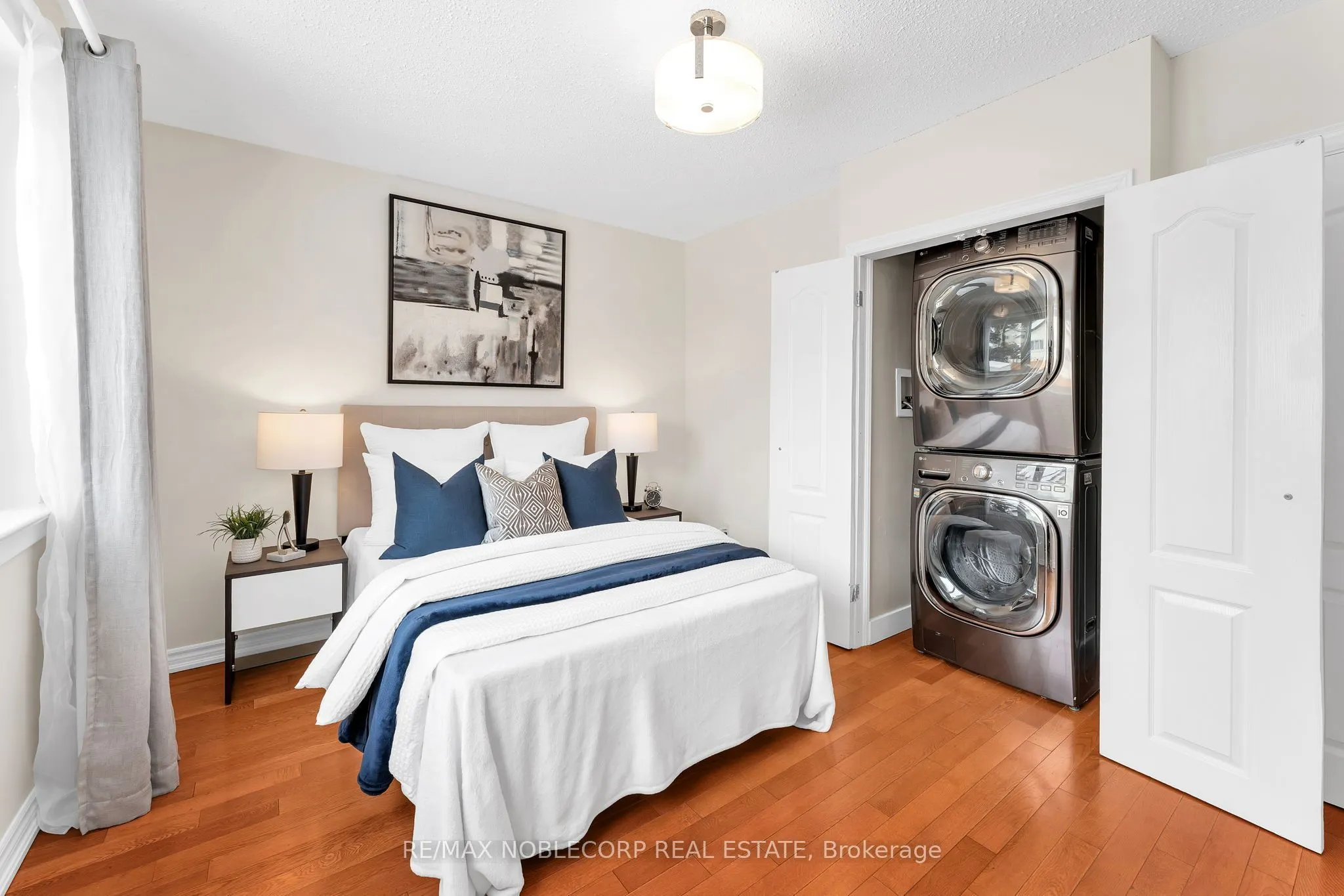 4230 Bloor Street W
