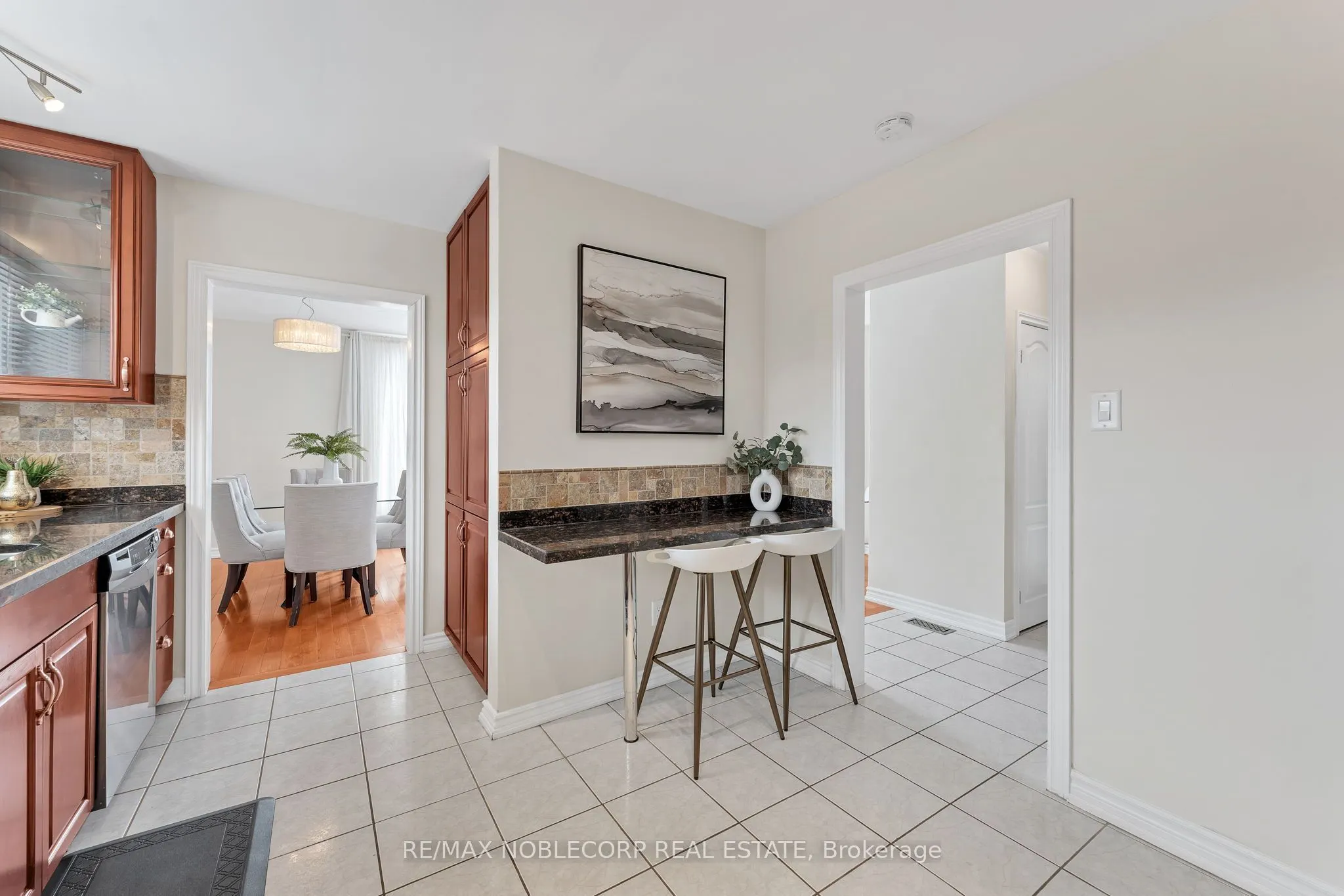 4230 Bloor Street W