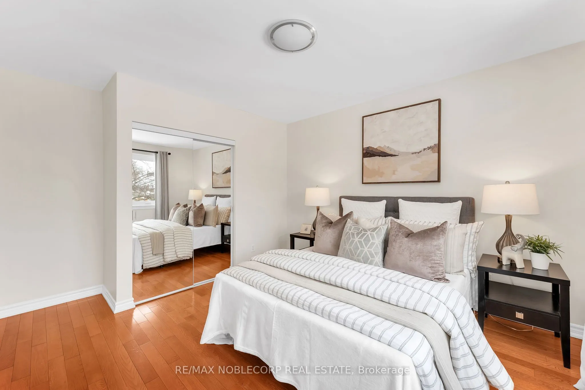 4230 Bloor Street W