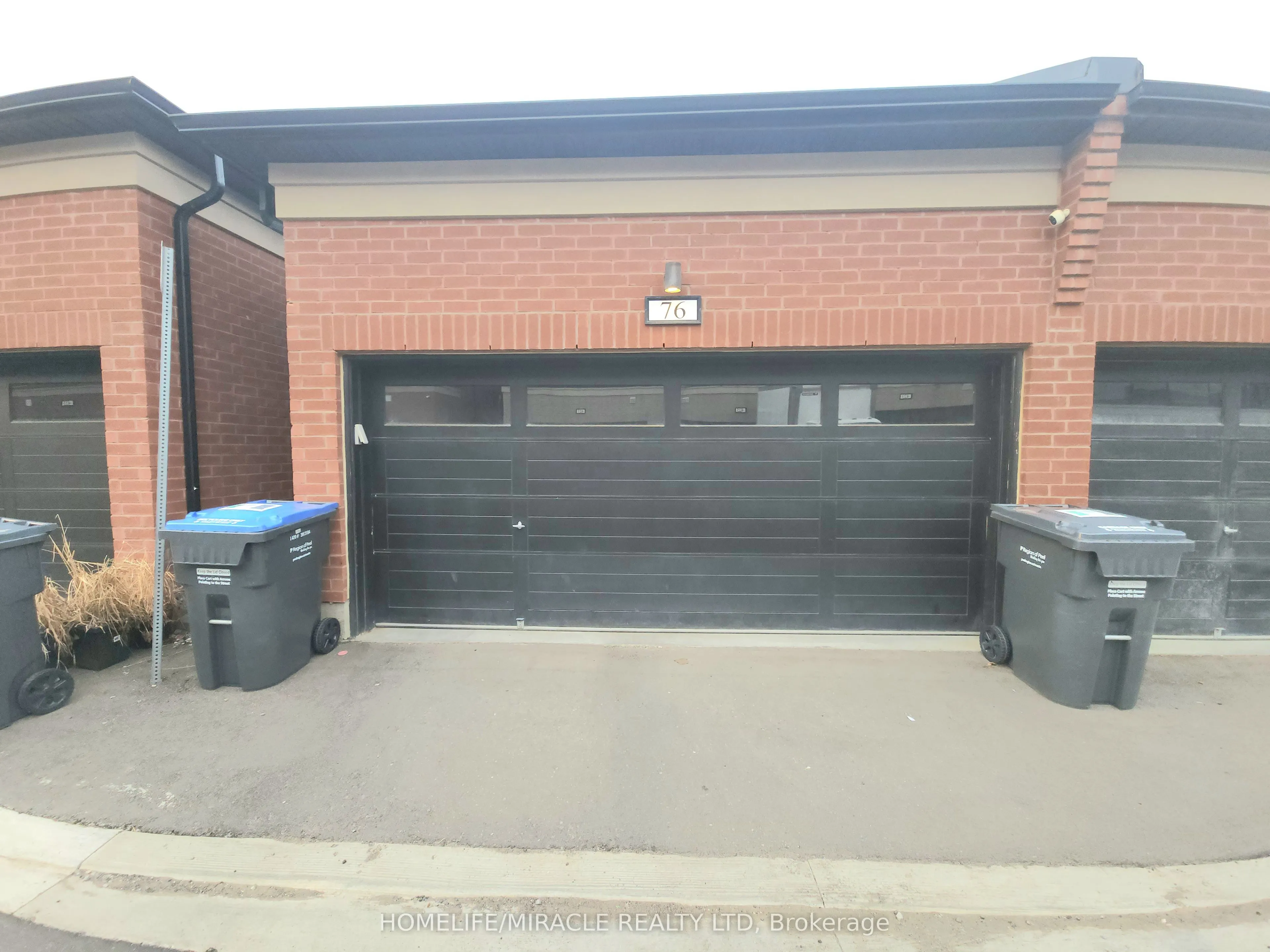 76 Pearman Crescent