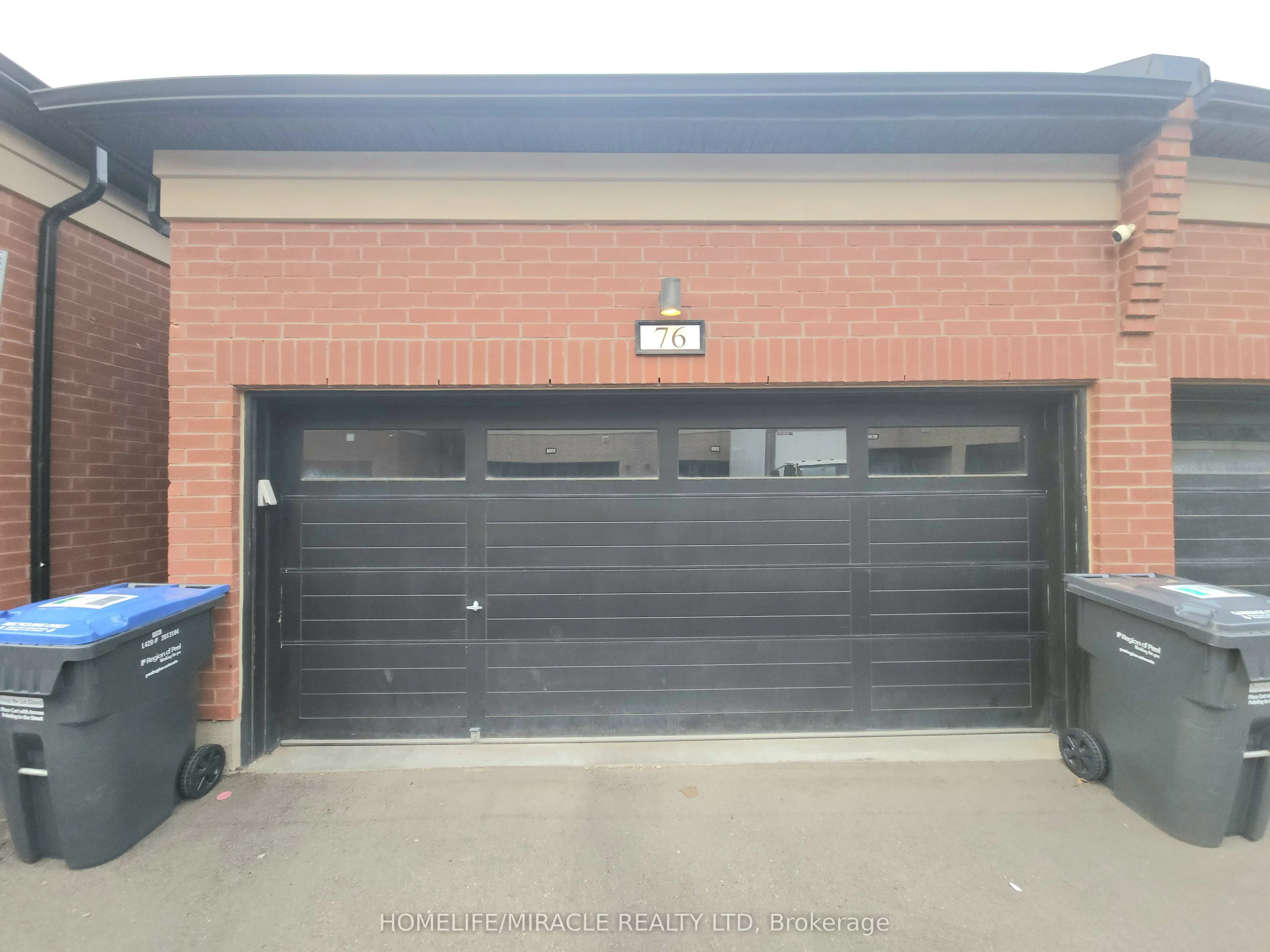 76 Pearman Crescent