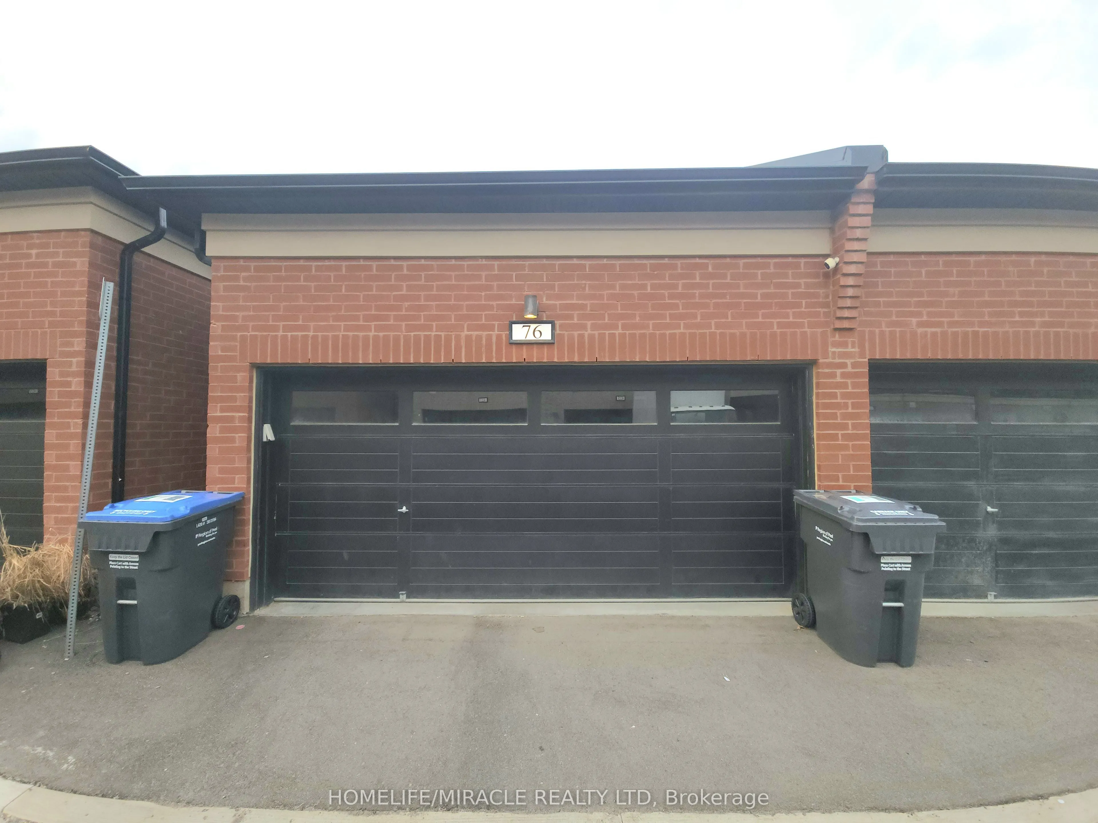 76 Pearman Crescent
