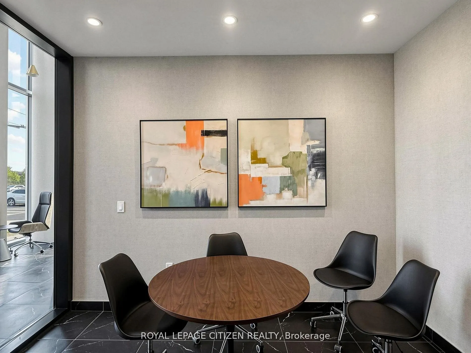1005 Dundas Street E #340