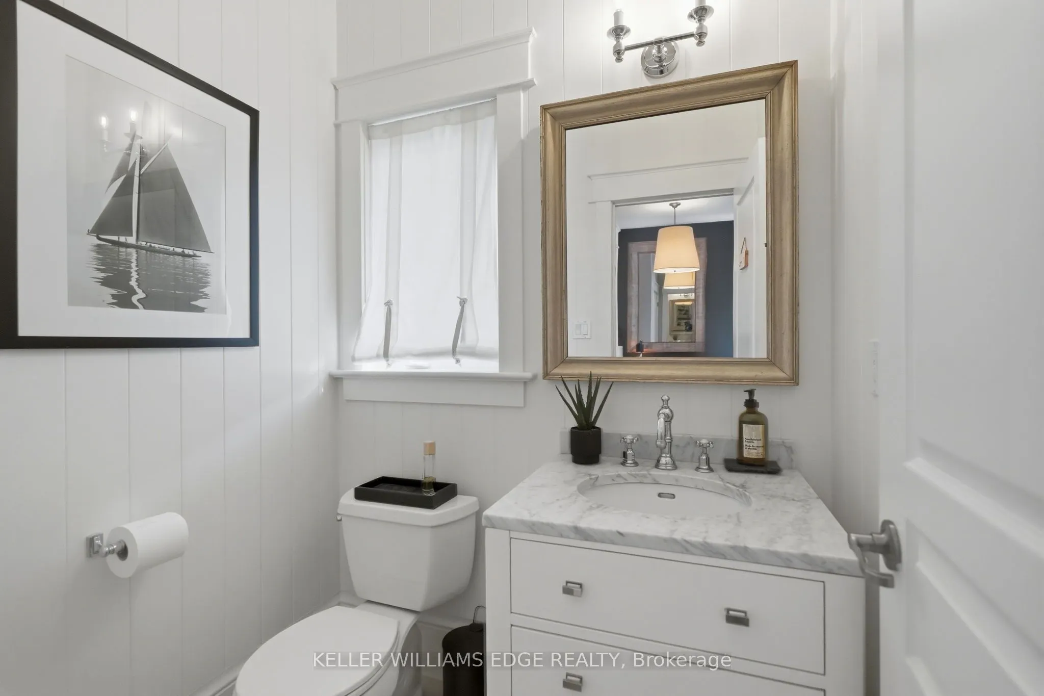 3202 Saltaire Crescent