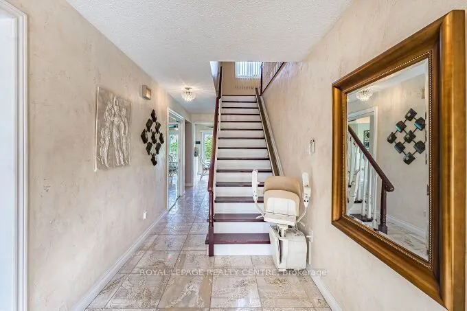 671 Louis Drive