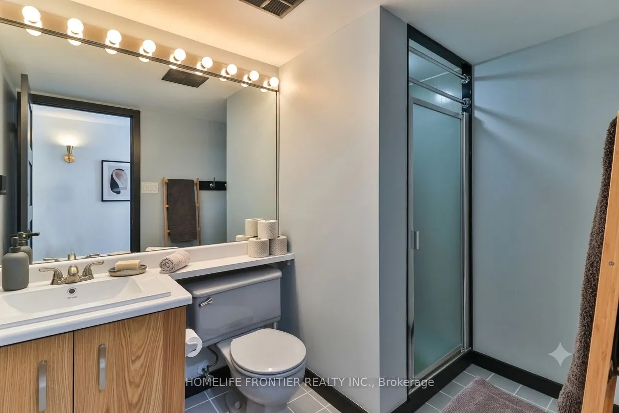 2261 Lakeshore Boulevard W #611