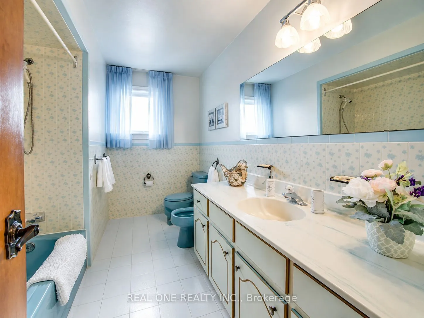 2531 Cynara Road #Upper