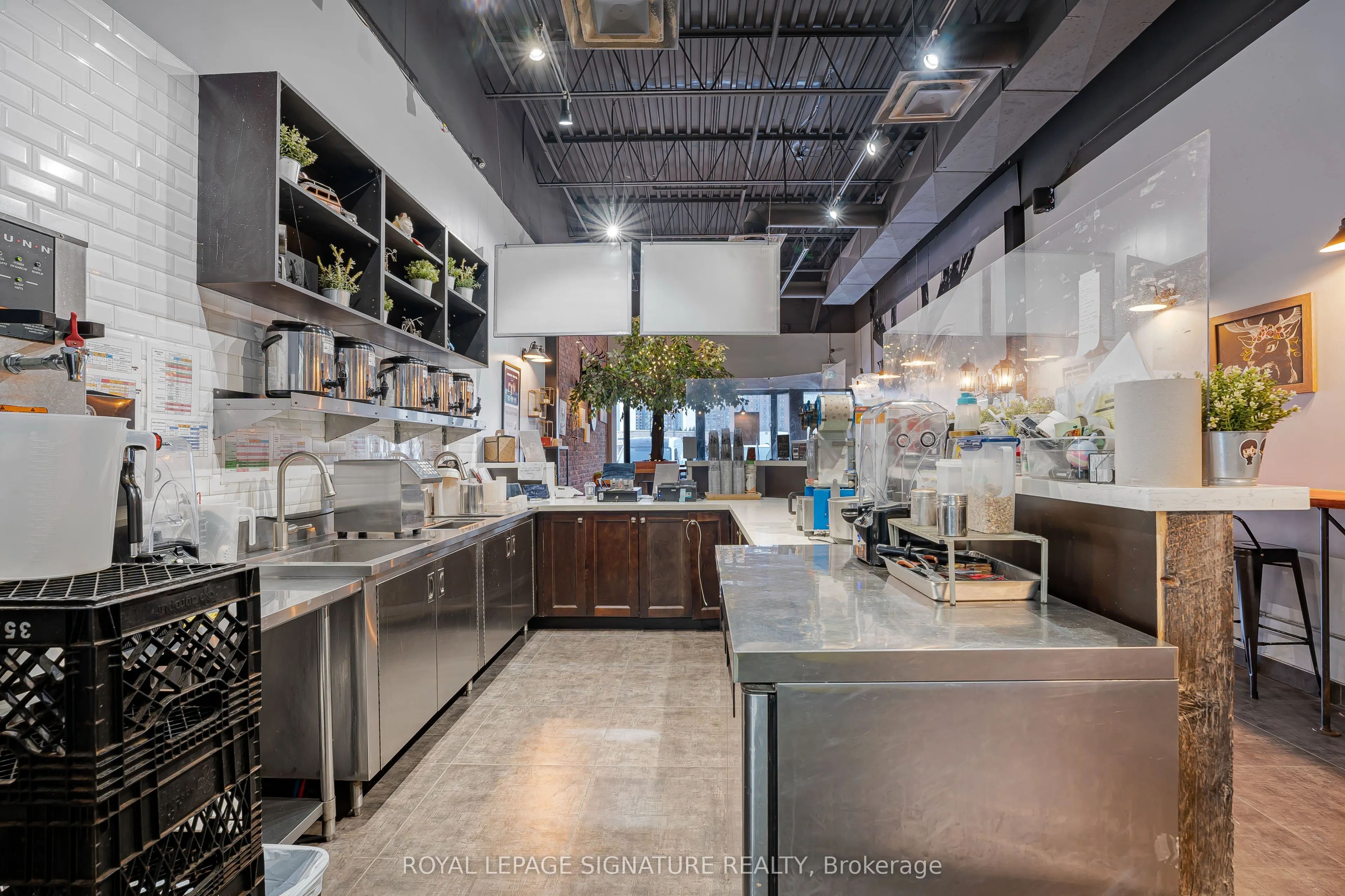 325 Central Parkway W #11