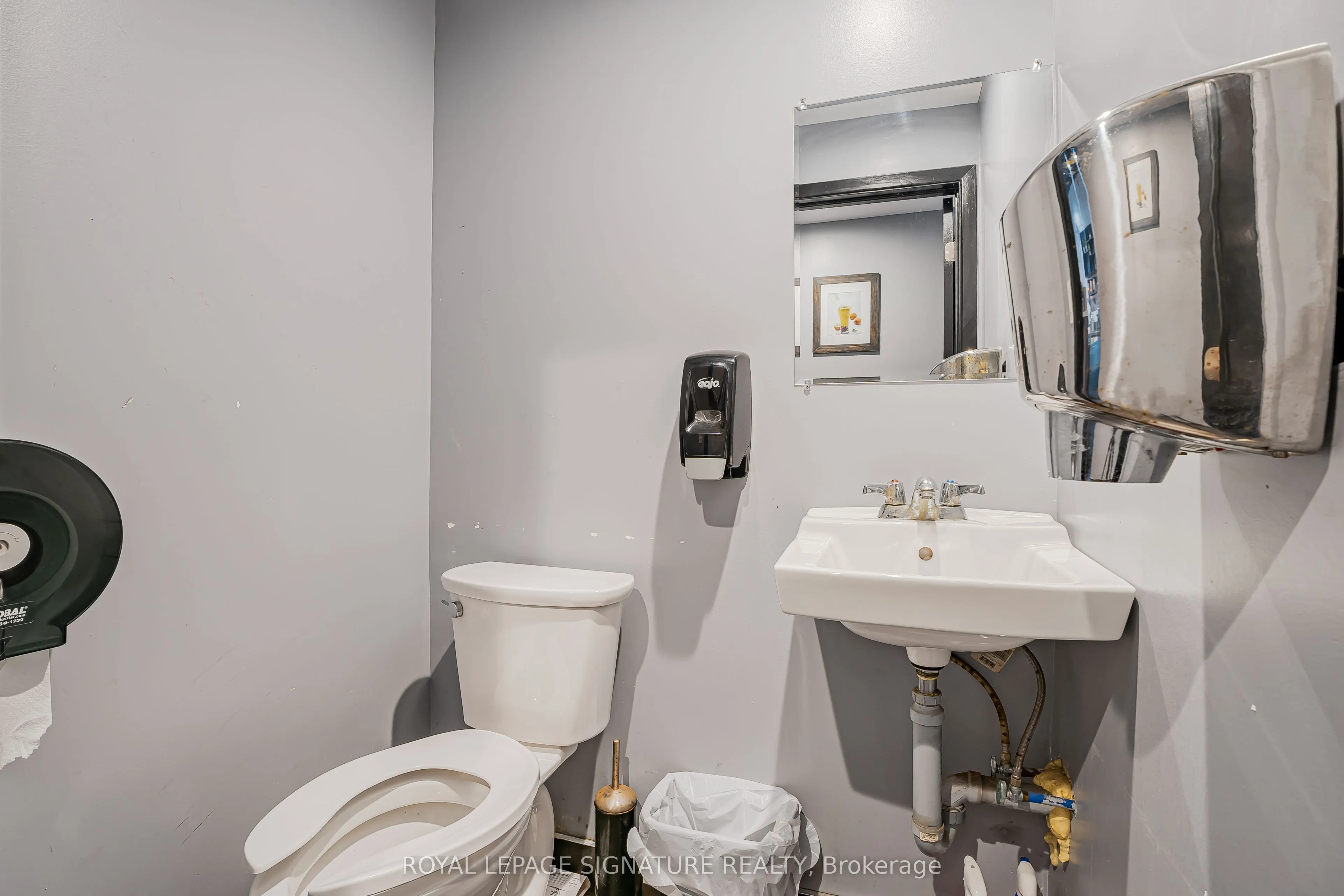 325 Central Parkway W #11