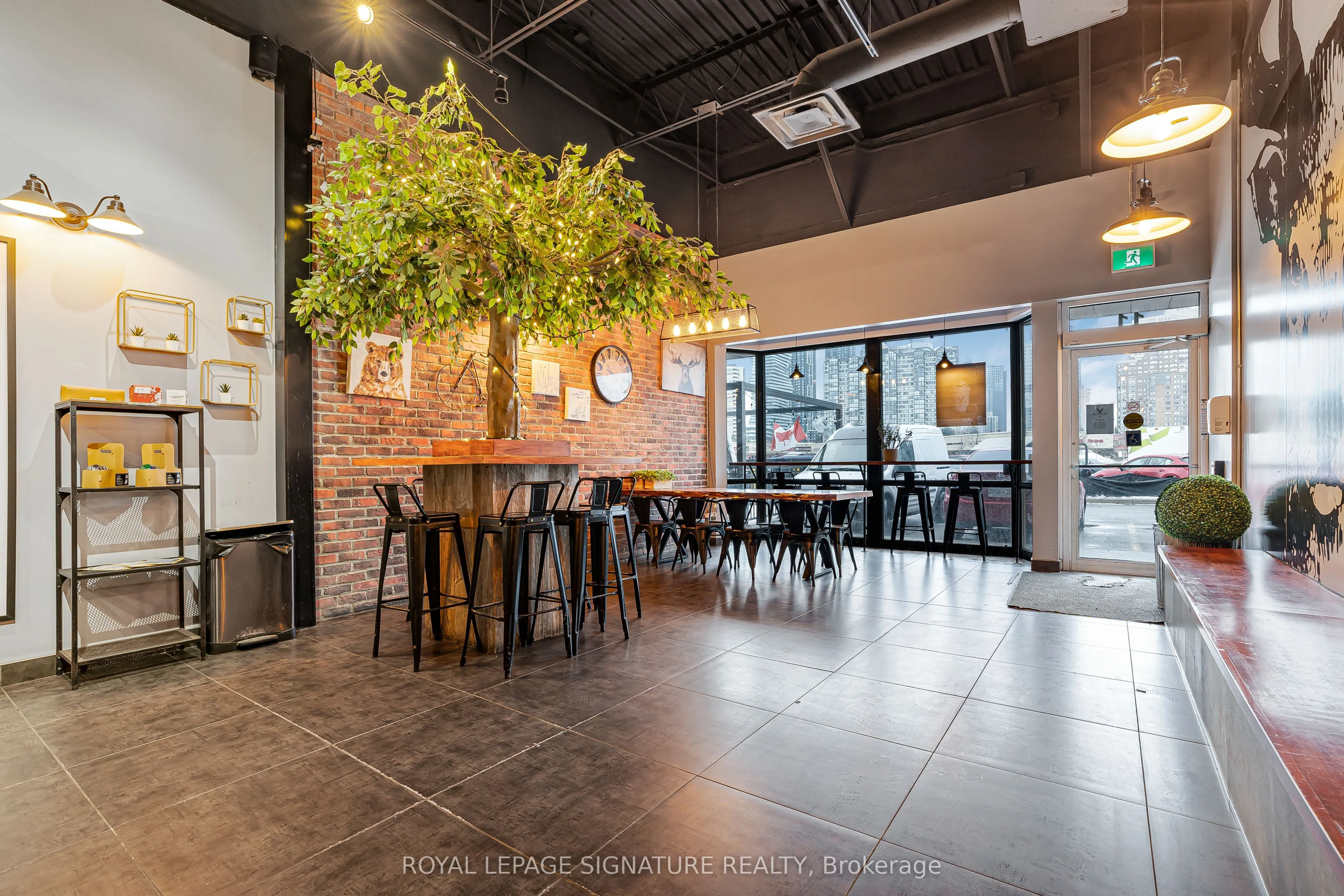 325 Central Parkway W #11