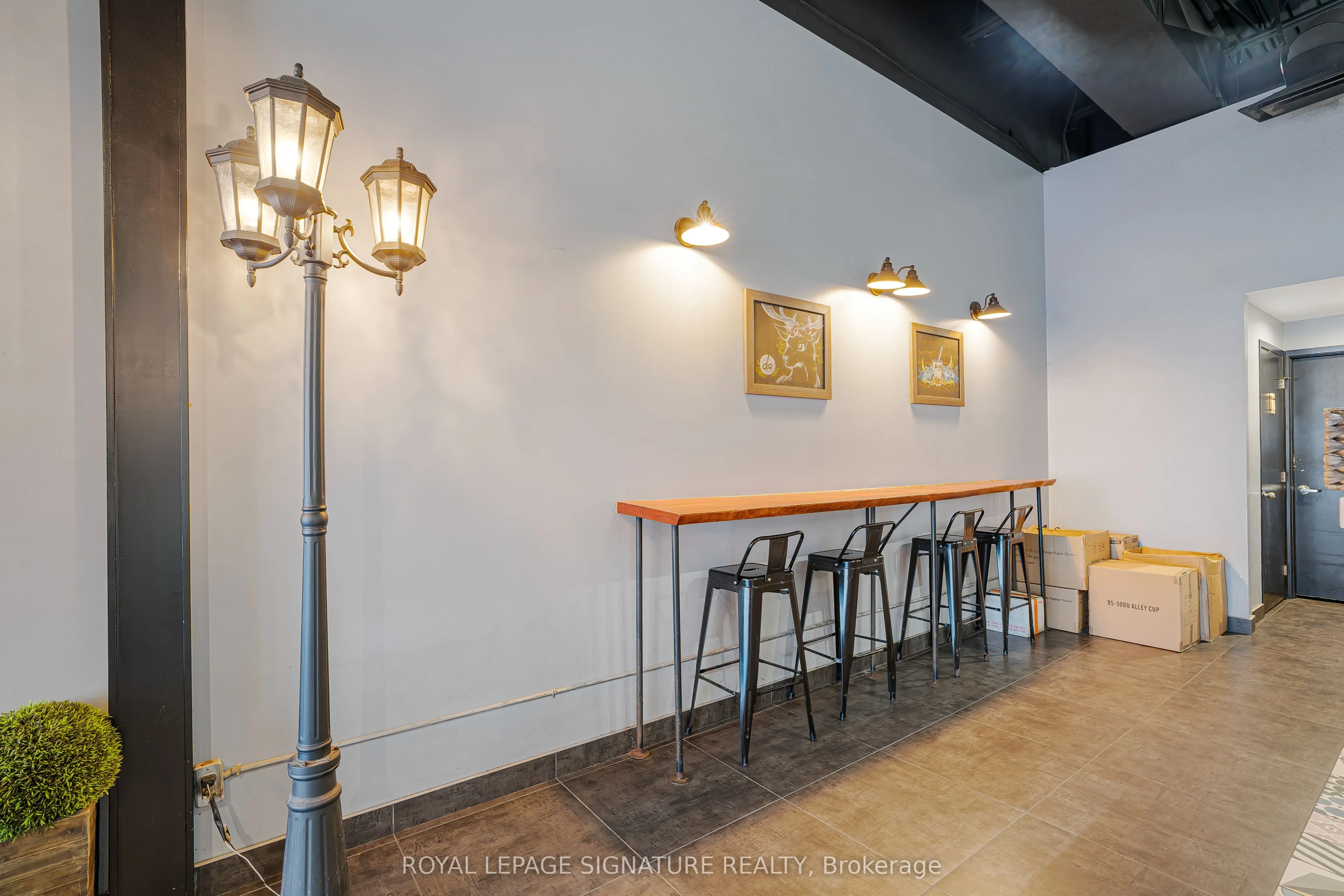 325 Central Parkway W #11
