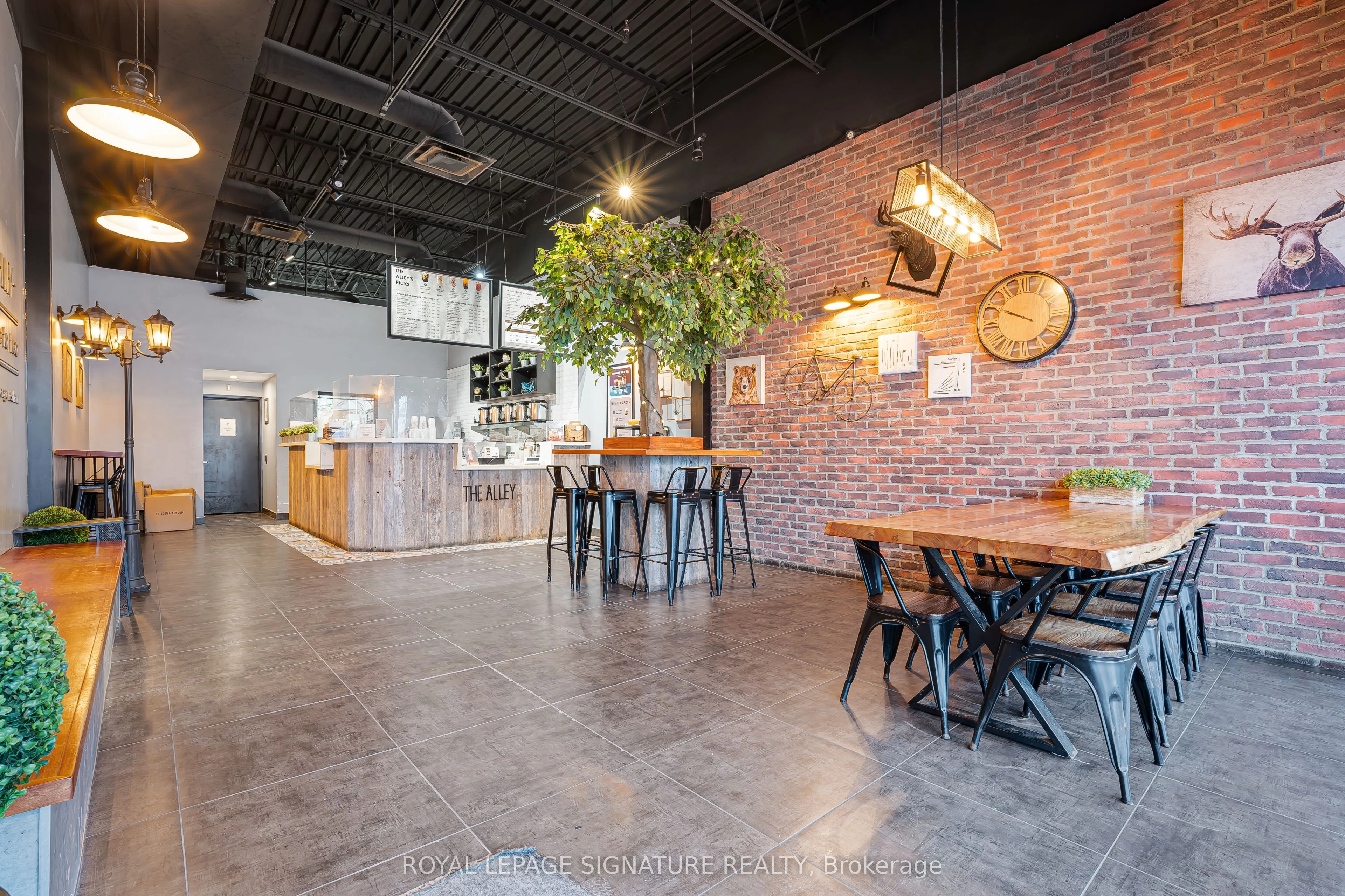 325 Central Parkway W #11