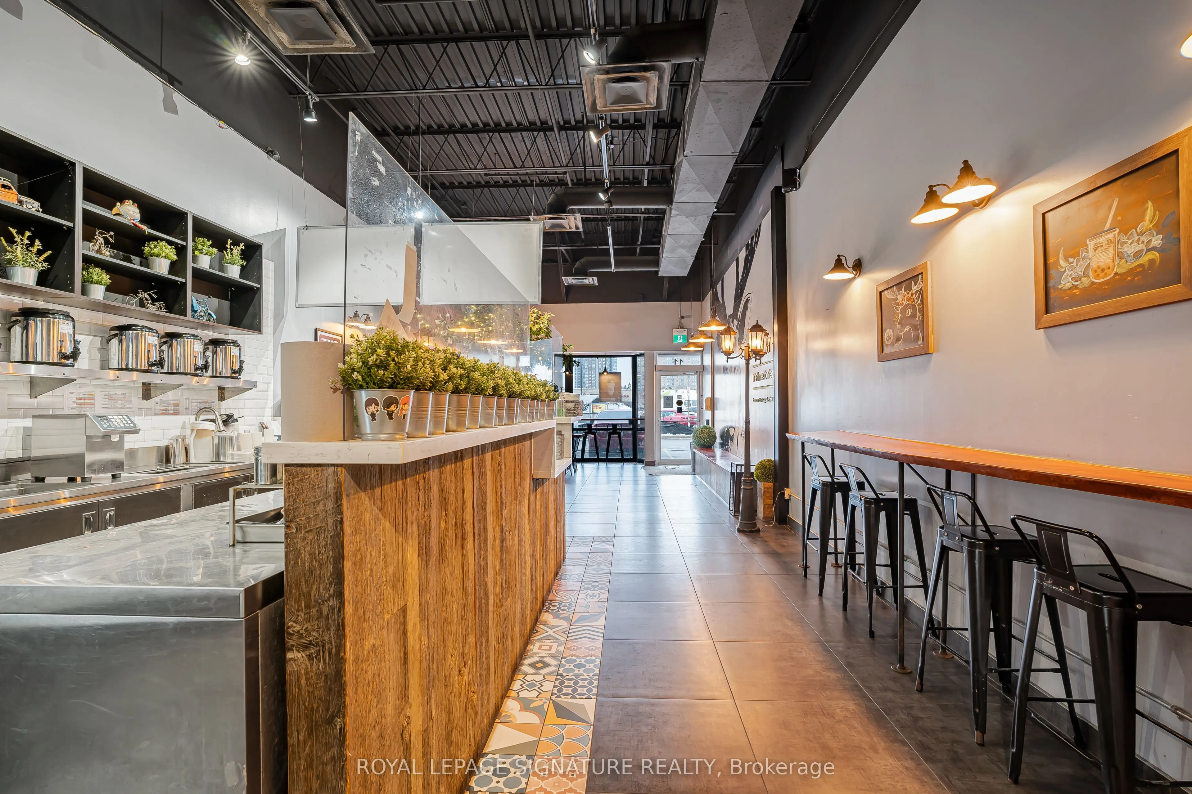325 Central Parkway W #11
