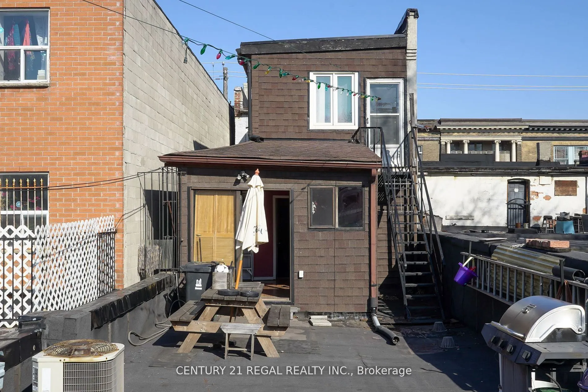 1281 Queen Street W