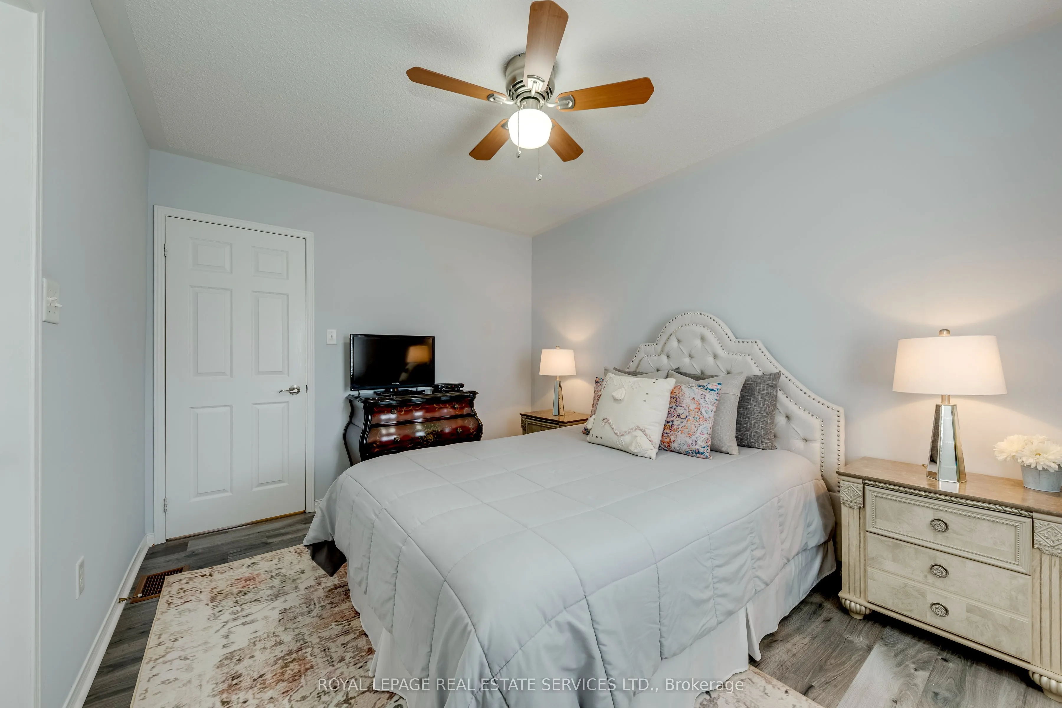 2360 Parkhaven Boulevard #17