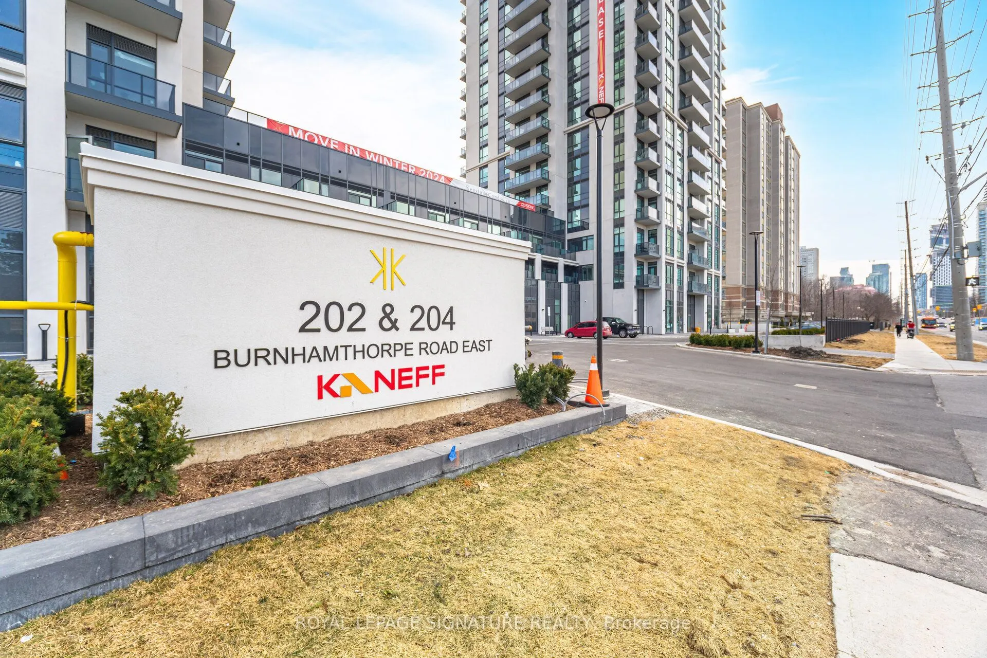 204 Burnhamthorpe Road E #1309