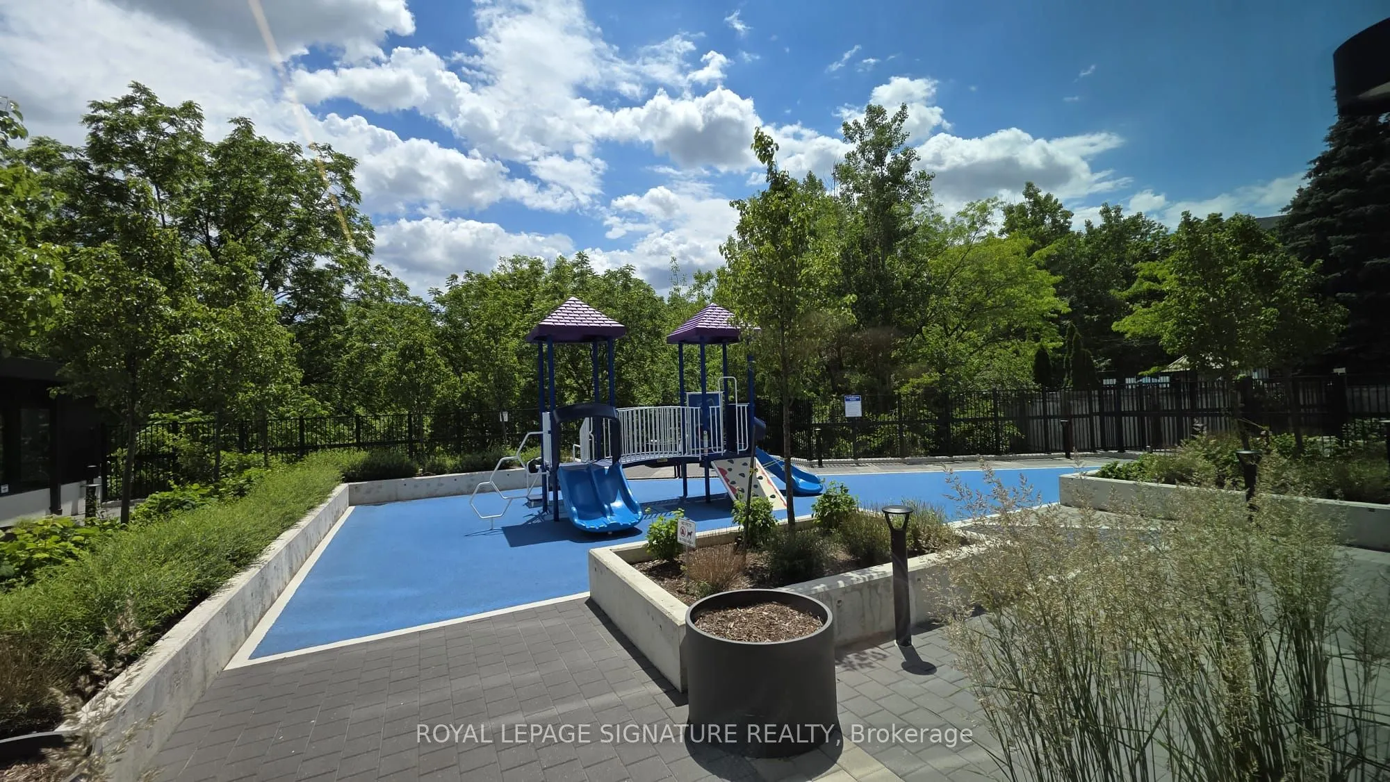 204 Burnhamthorpe Road E #1309