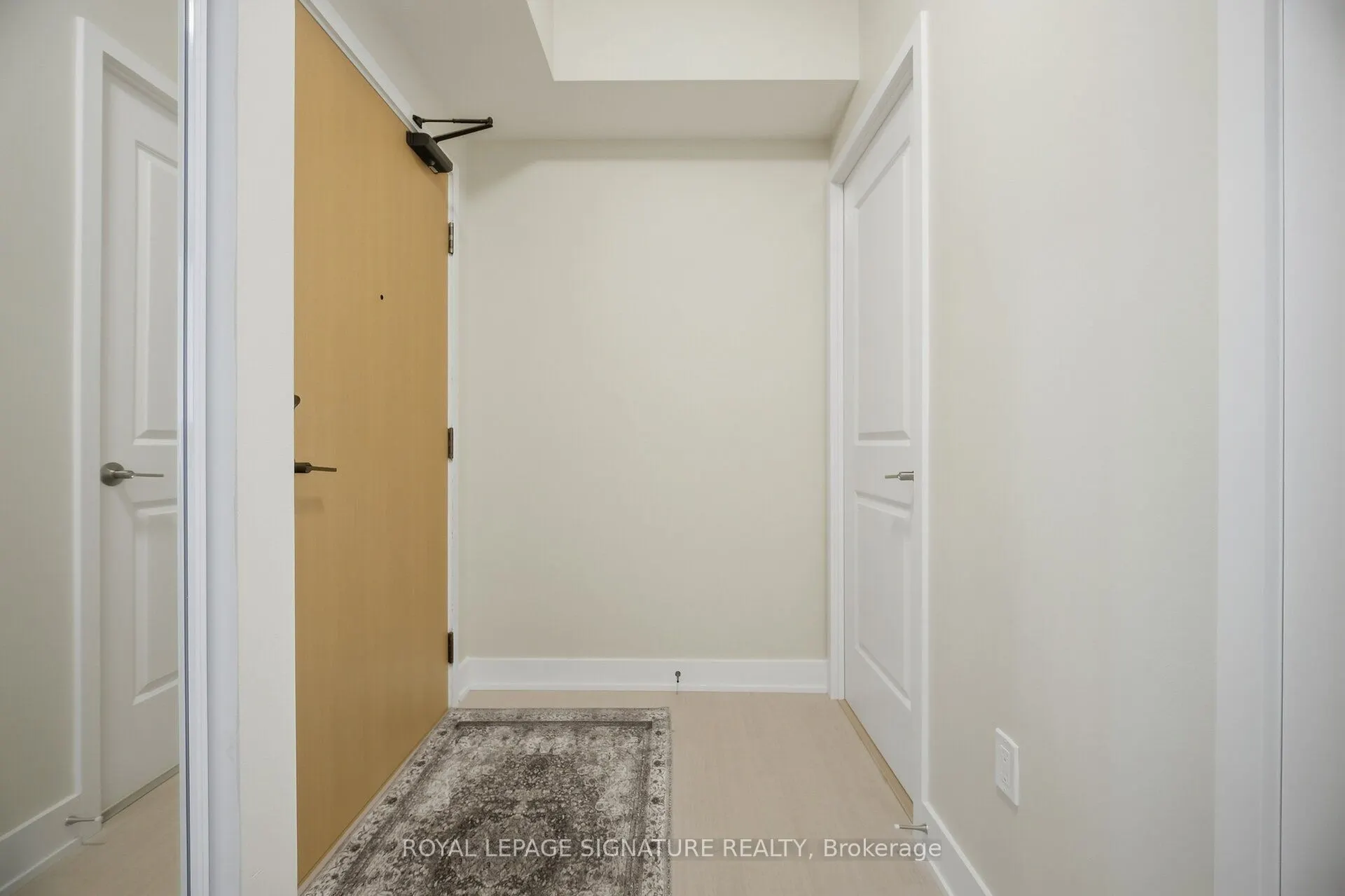 204 Burnhamthorpe Road E #1309