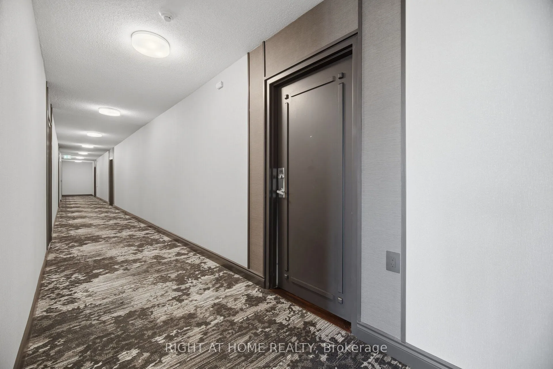 200 BURNHAMTHORPE Road E #1106
