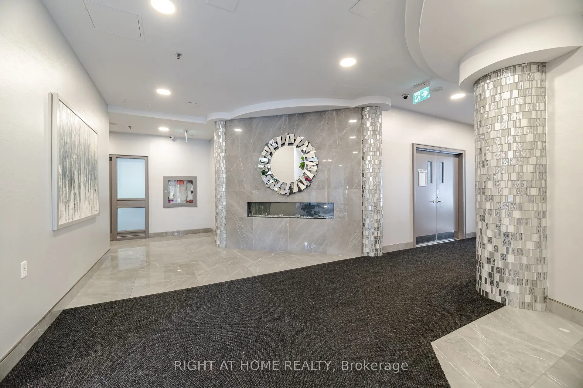 200 BURNHAMTHORPE Road E #1106