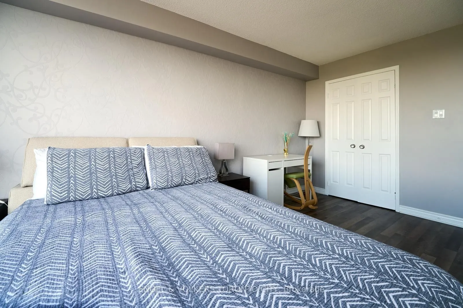 2285 Lake Shore Boulevard W #1204