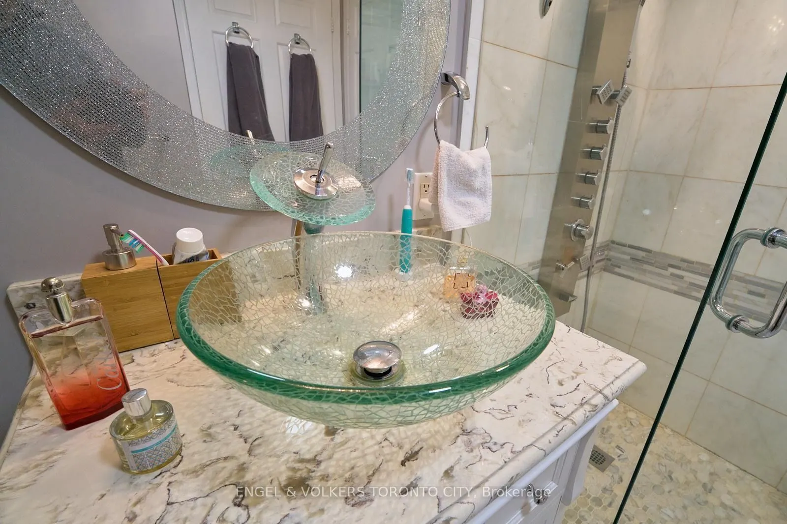 2285 Lake Shore Boulevard W #1204