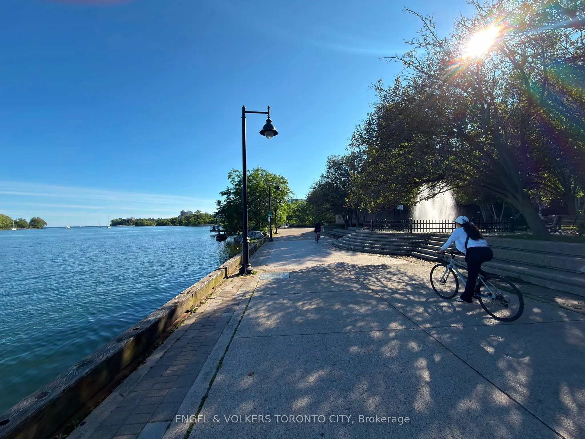 2285 Lake Shore Boulevard W #1204