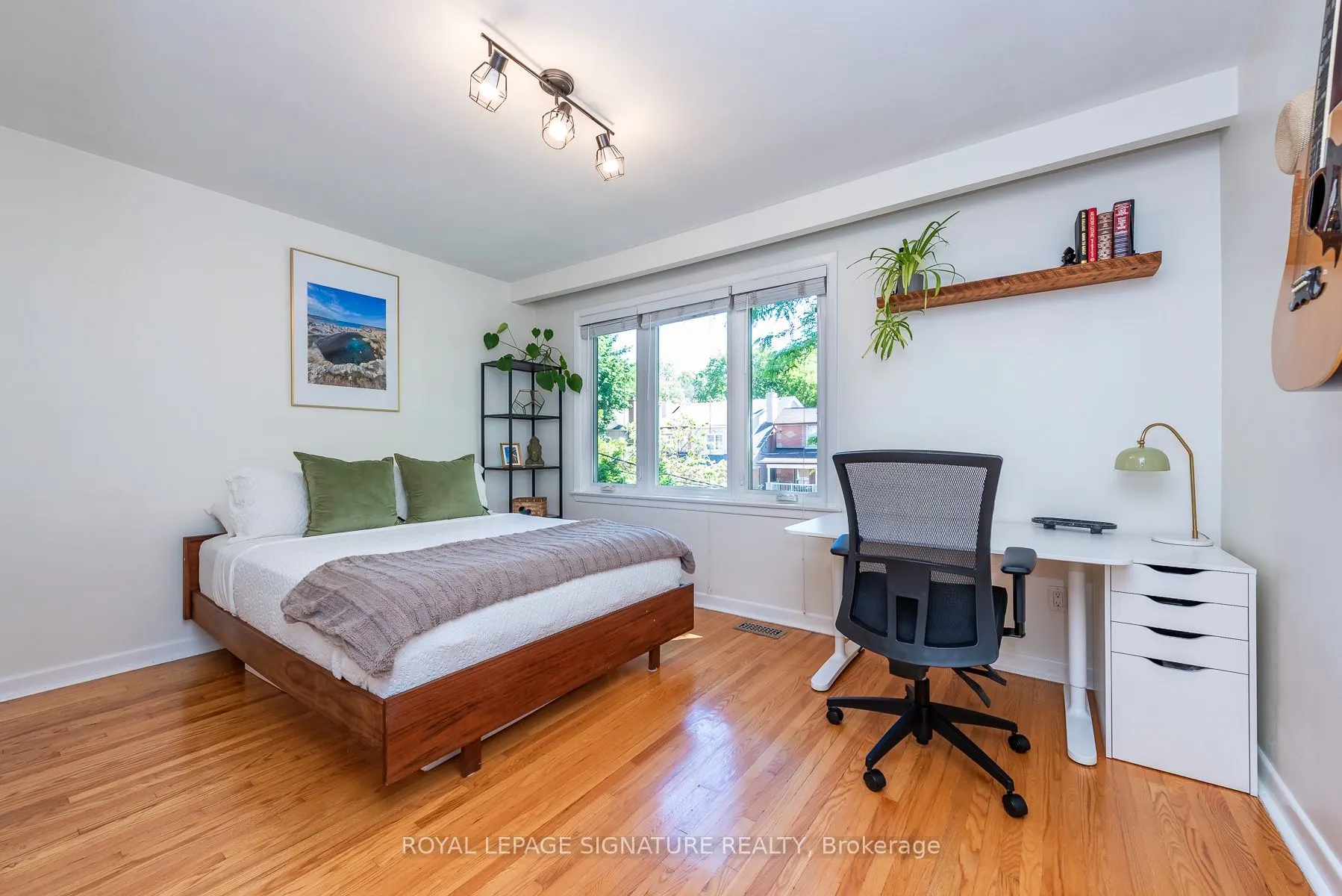 48 McRoberts Avenue
